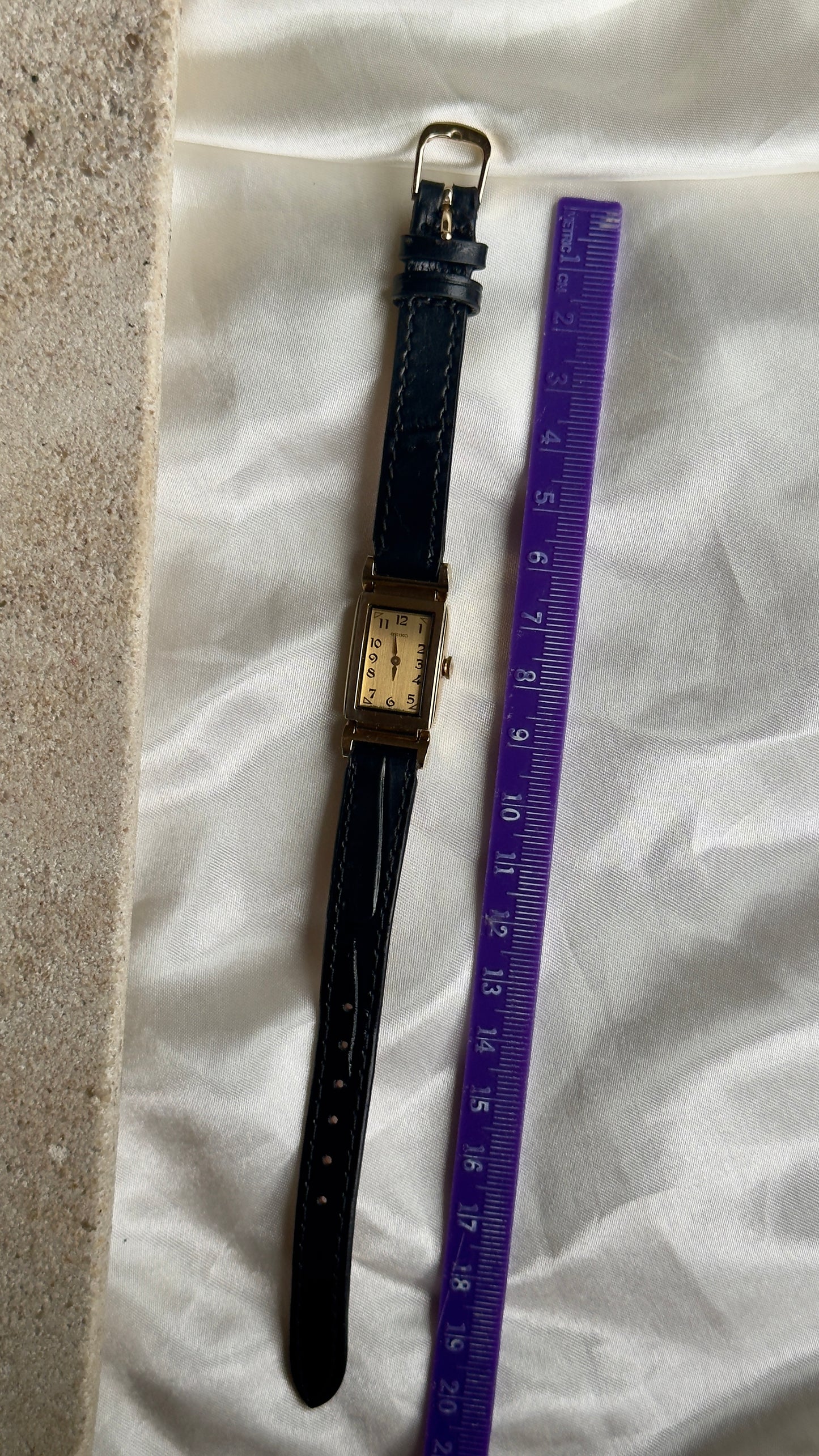 Super Rare Vintage Seiko Tank Watch 1995