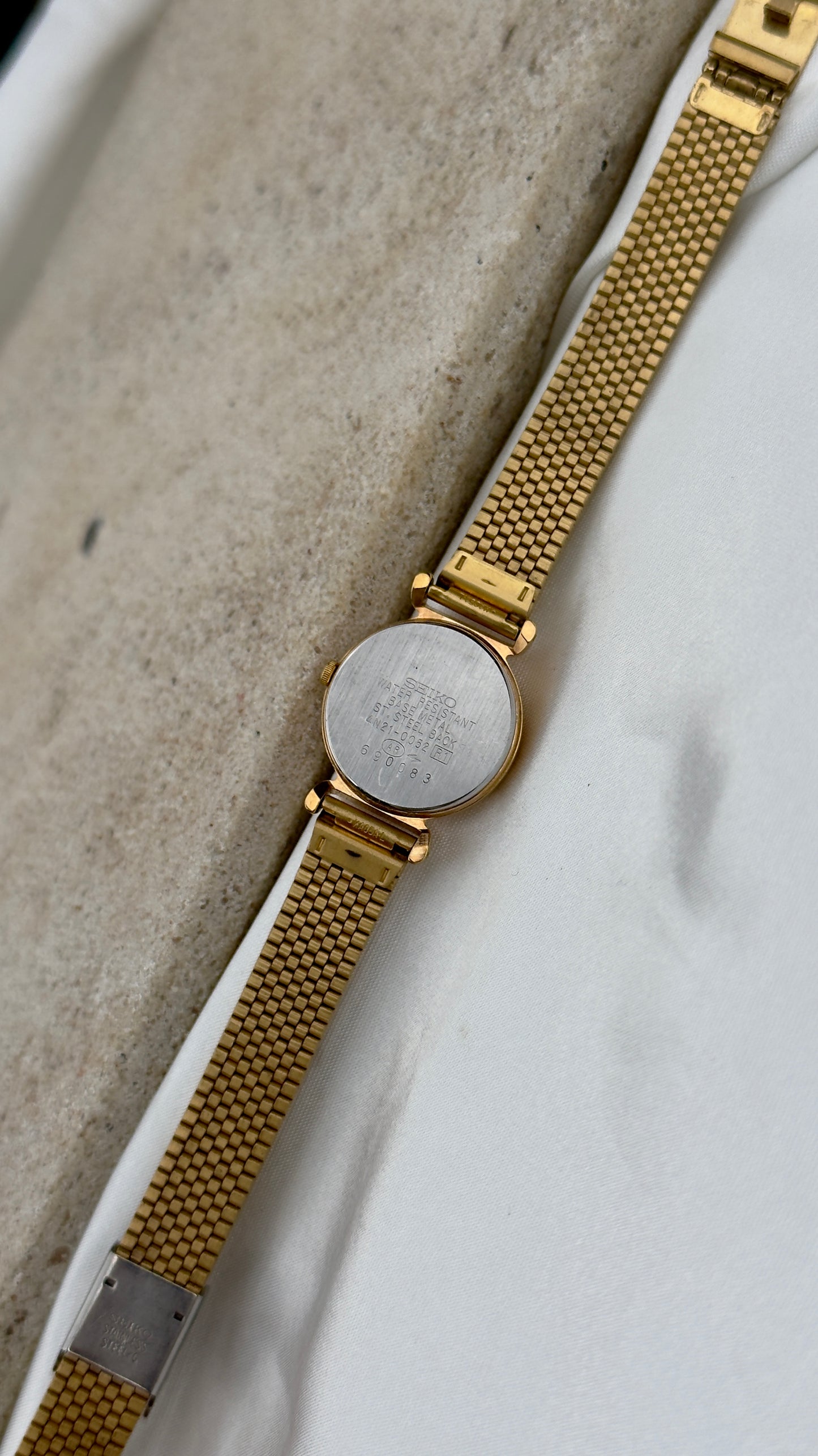 Mint Conditiion Seiko Mesh Bracelet Vintage Watch 1996 - Champagne Dial