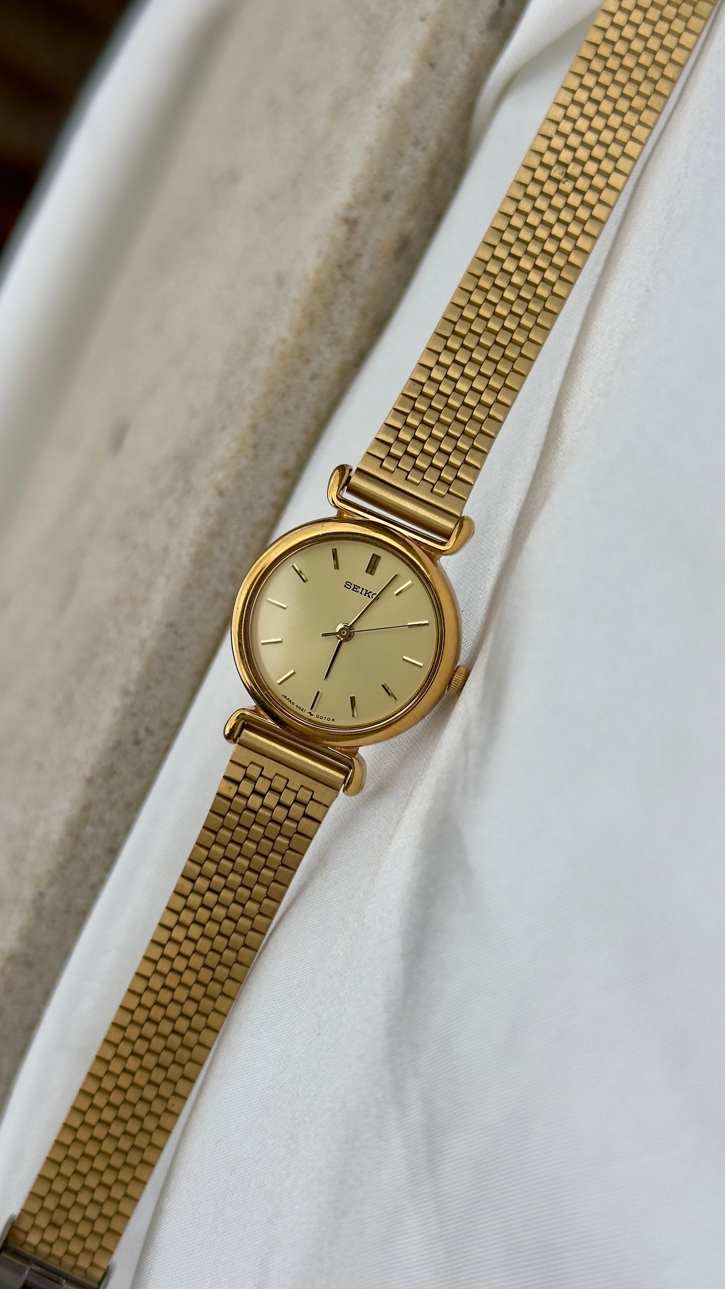 Mint Conditiion Seiko Mesh Bracelet Vintage Watch 1996 - Champagne Dial