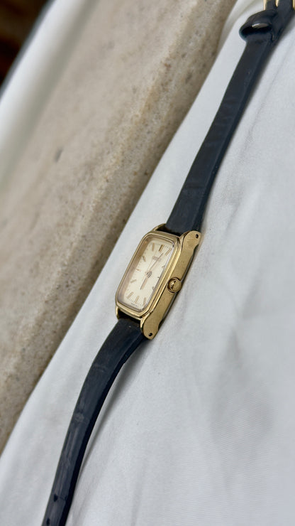 Vintage Seiko Women's Watch 2002 - original leather