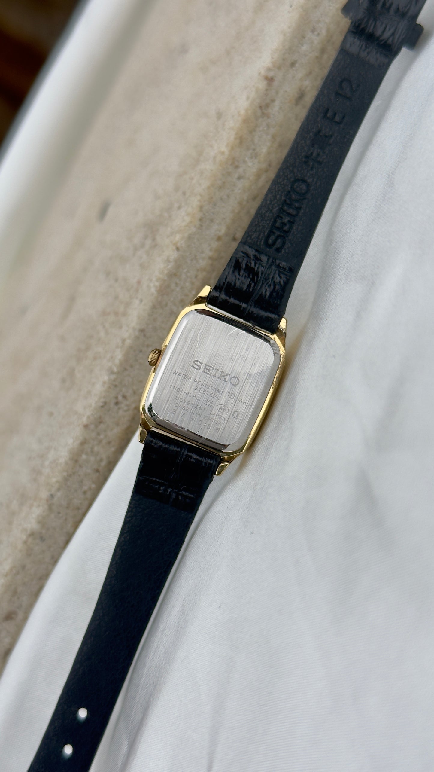 Vintage Seiko Women's Watch 2002 - original leather