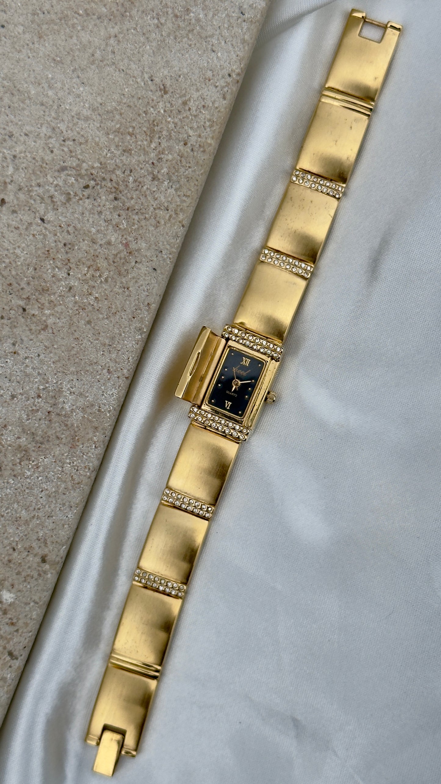 Vintage Peek-a-boo Heel Watch