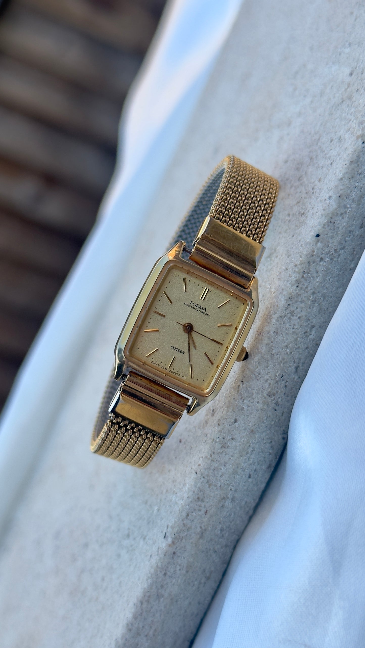 Citizen Forma Vintage Tank Watch 1987 - Gold plated, stretch band