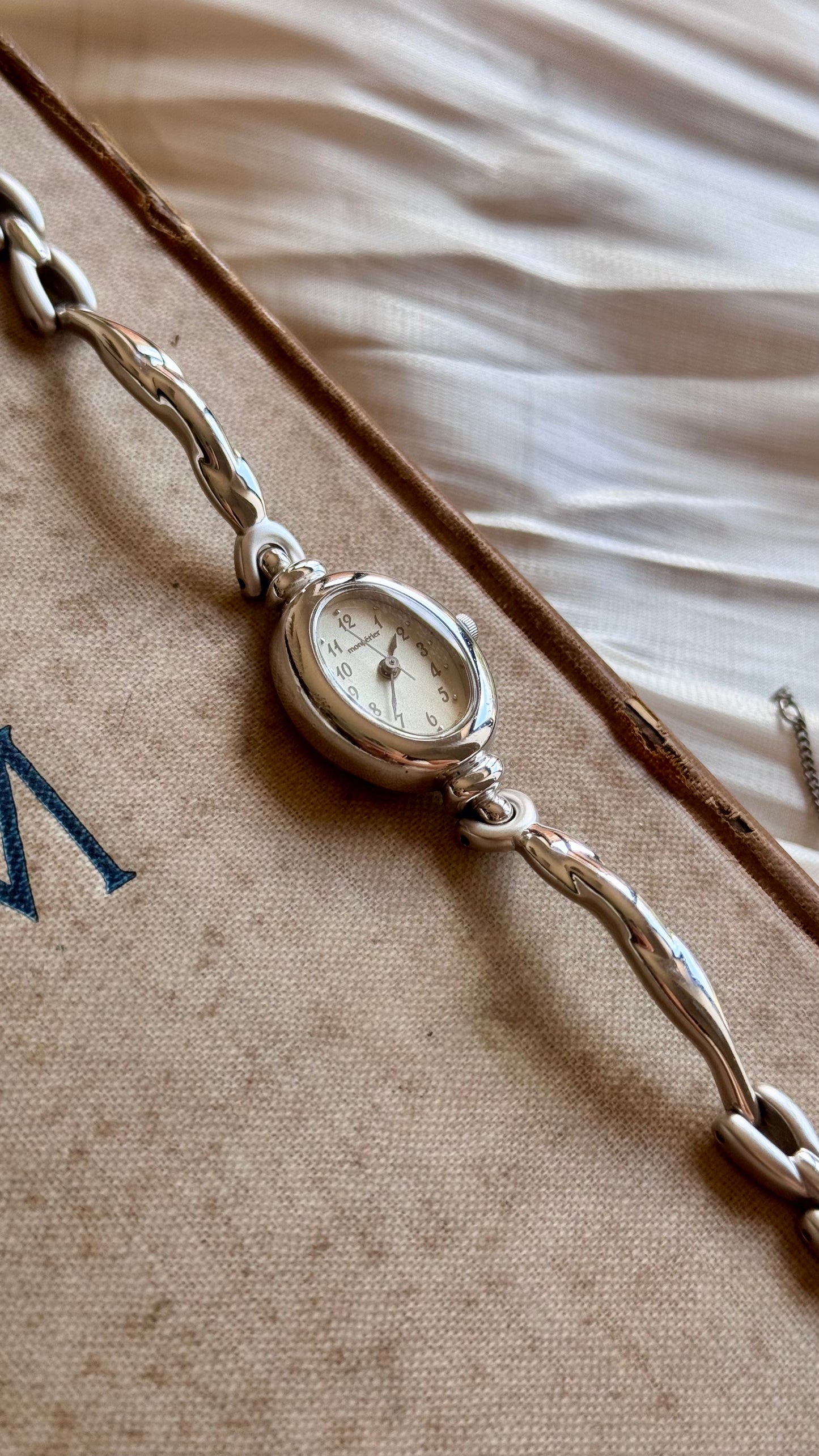 Monpérier - Ricoh Vintage Watch 1990s