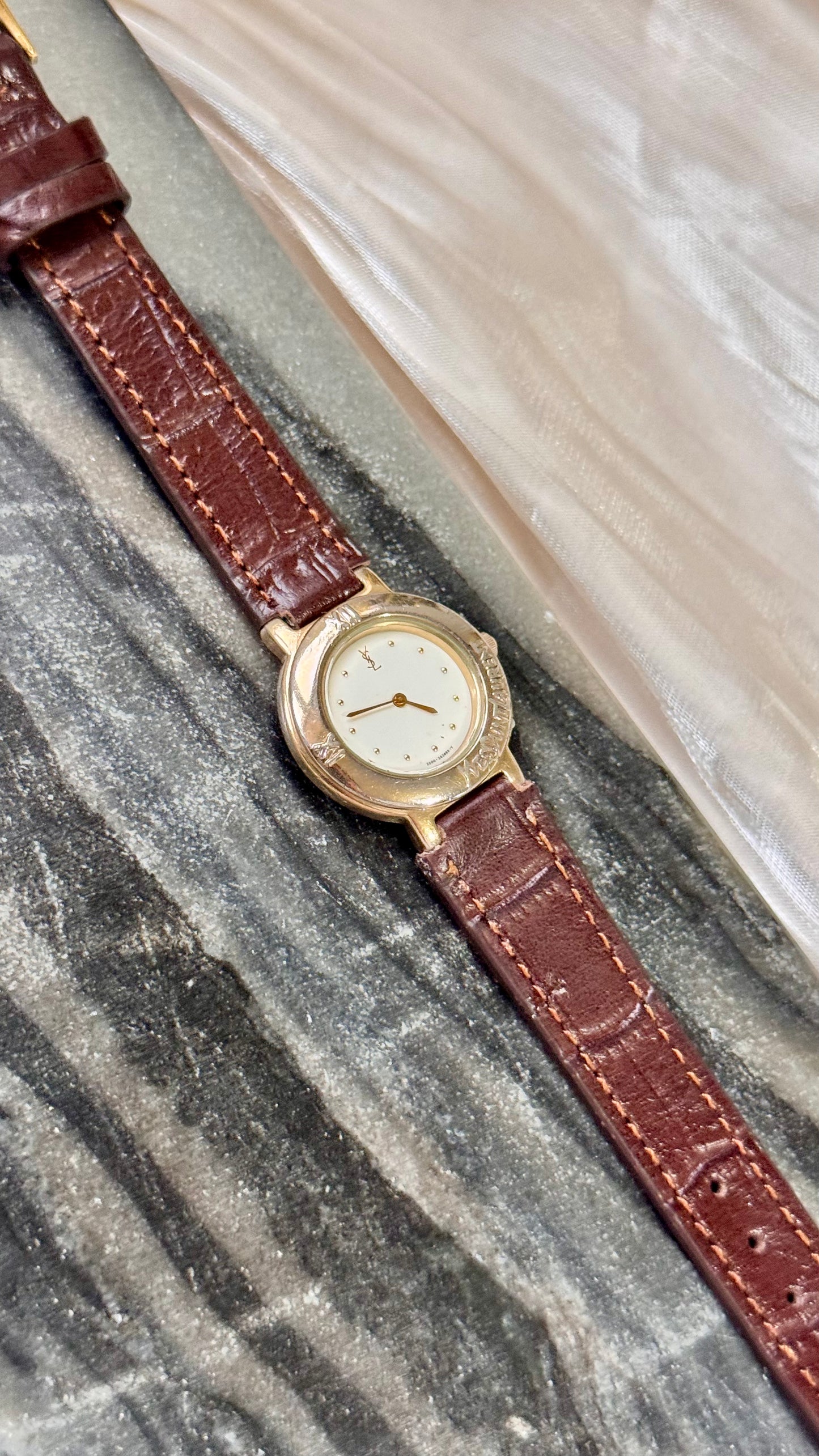 Yves Saint Laurent vintage watch (YSL) 1990s - Bespoke genuine leather