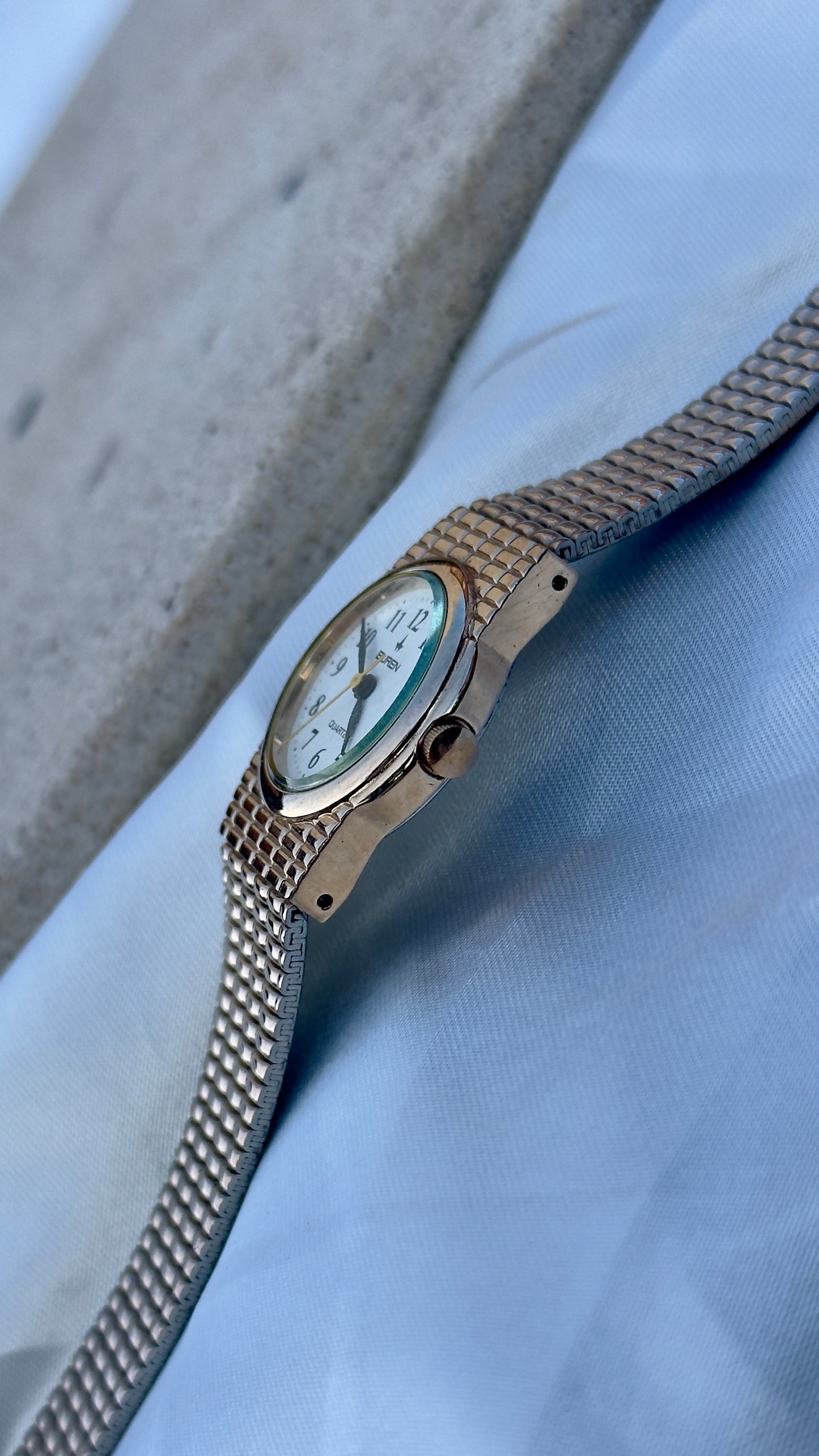 Buren Vintage Watch 1990s - Champagne gold plated