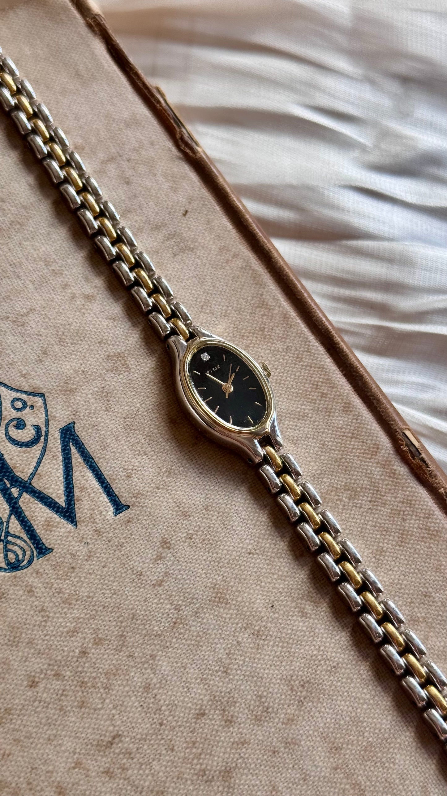 Super rare 1991 Vintage Seiko Tissé Watch - Diamond index