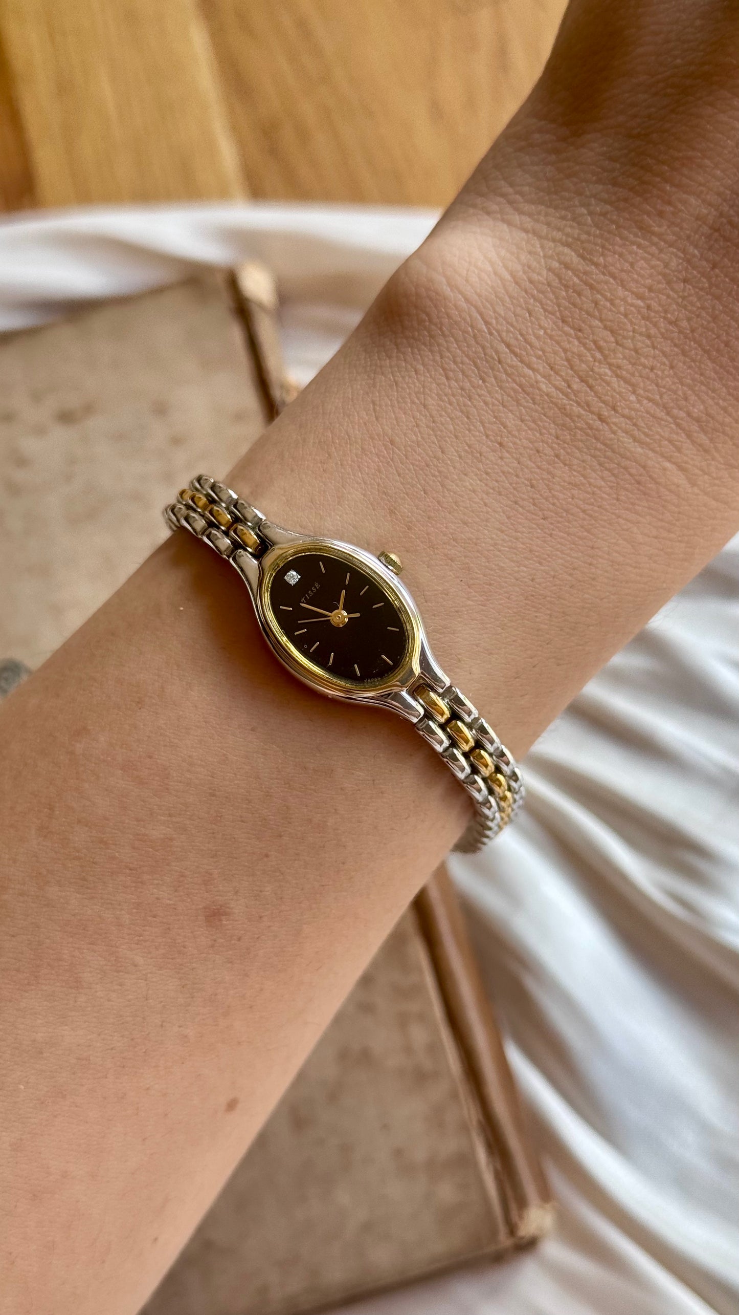 Super rare 1991 Vintage Seiko Tissé Watch - Diamond index