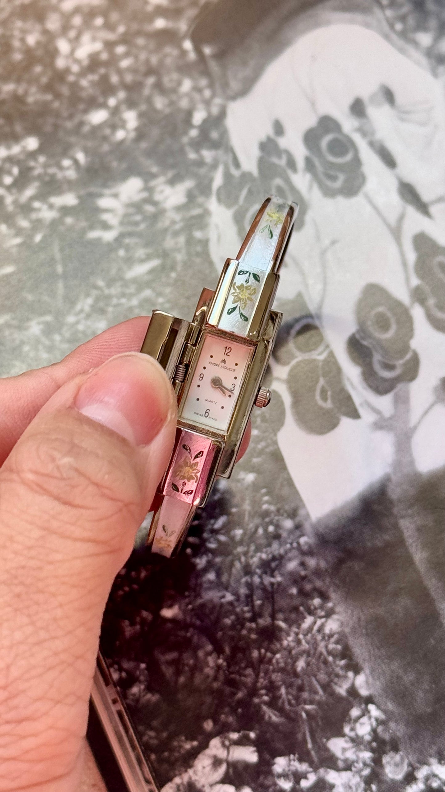 André Mouche Peekaboo vintage watch