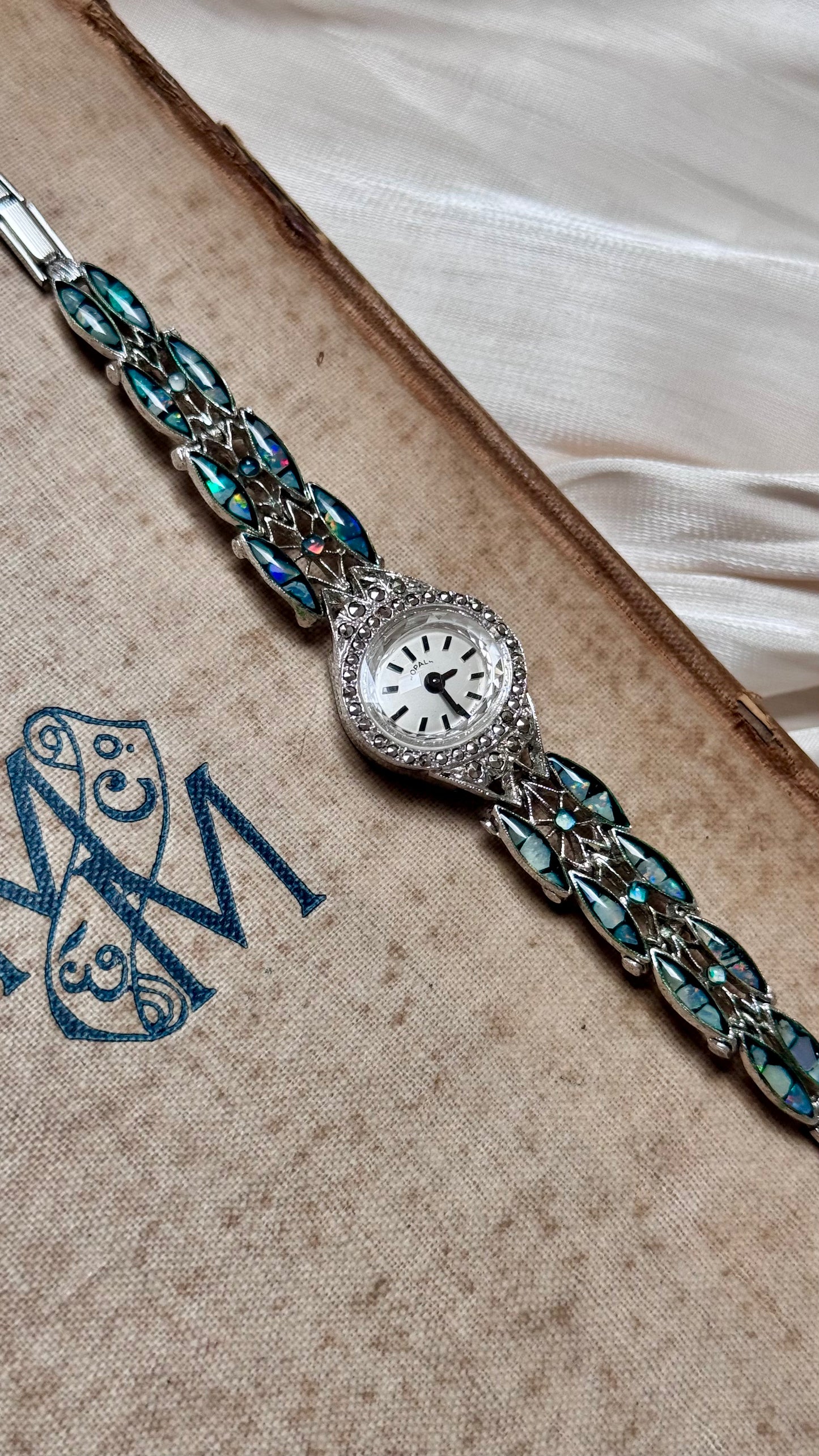 Art Deco Opal Watch 1980s - Swiss Made