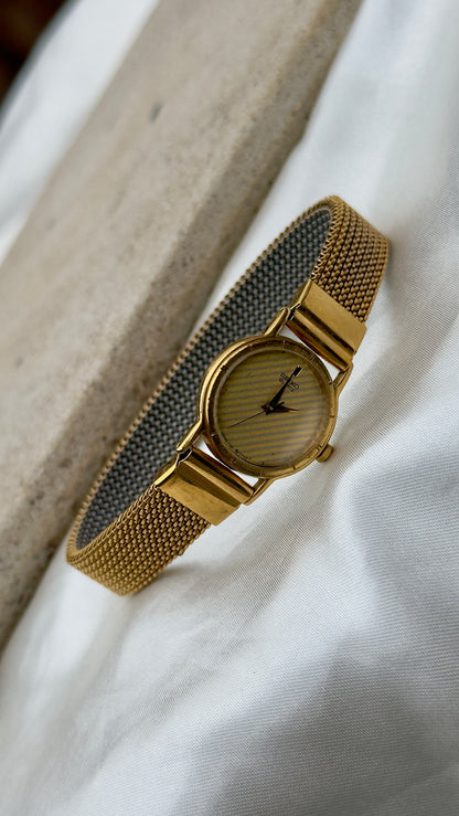 Seiko Vintage Watch 1985 - stretch band