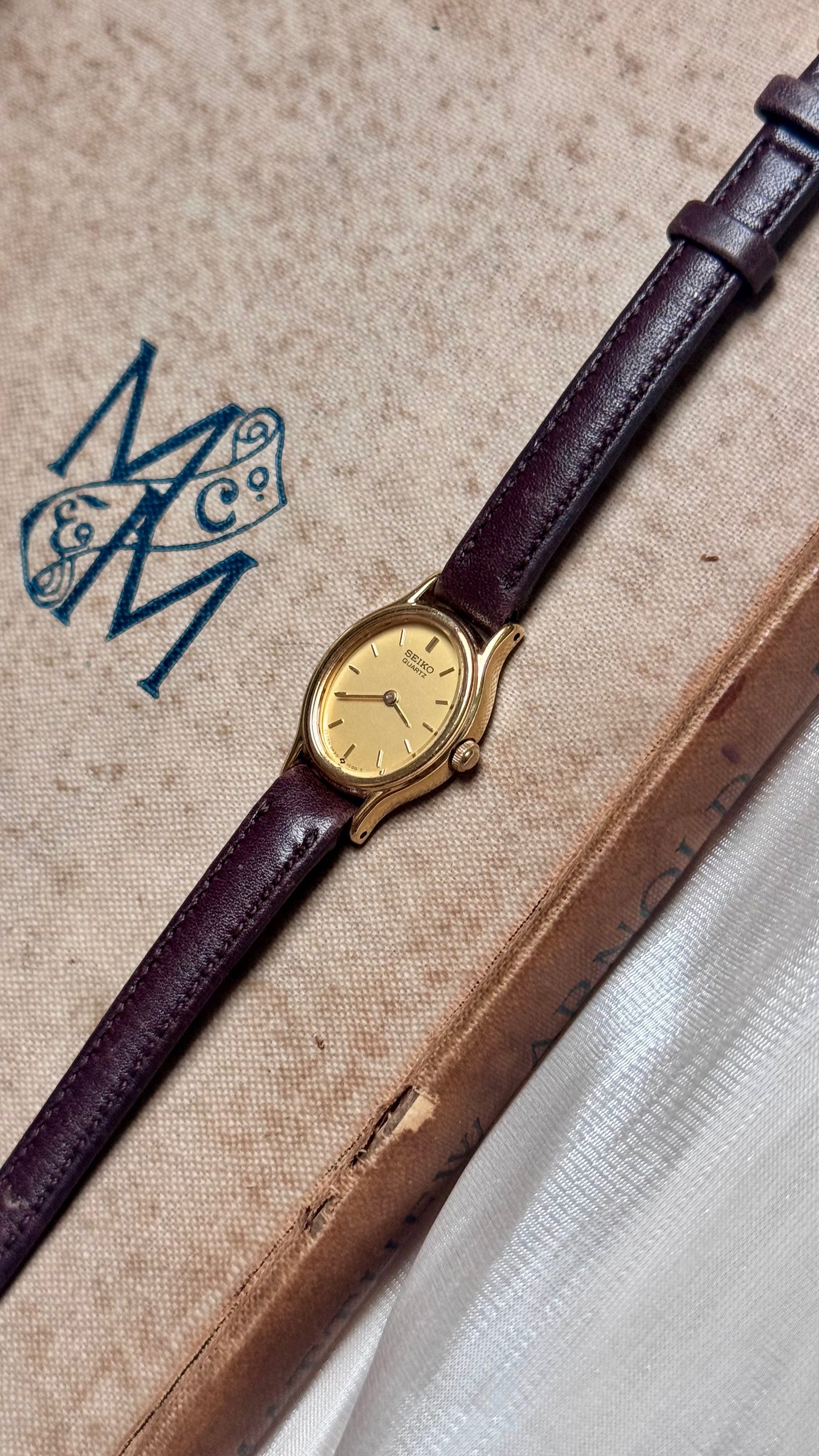 Seiko 1996 Oval Dial Vintage Watch - 18k Gold Plated