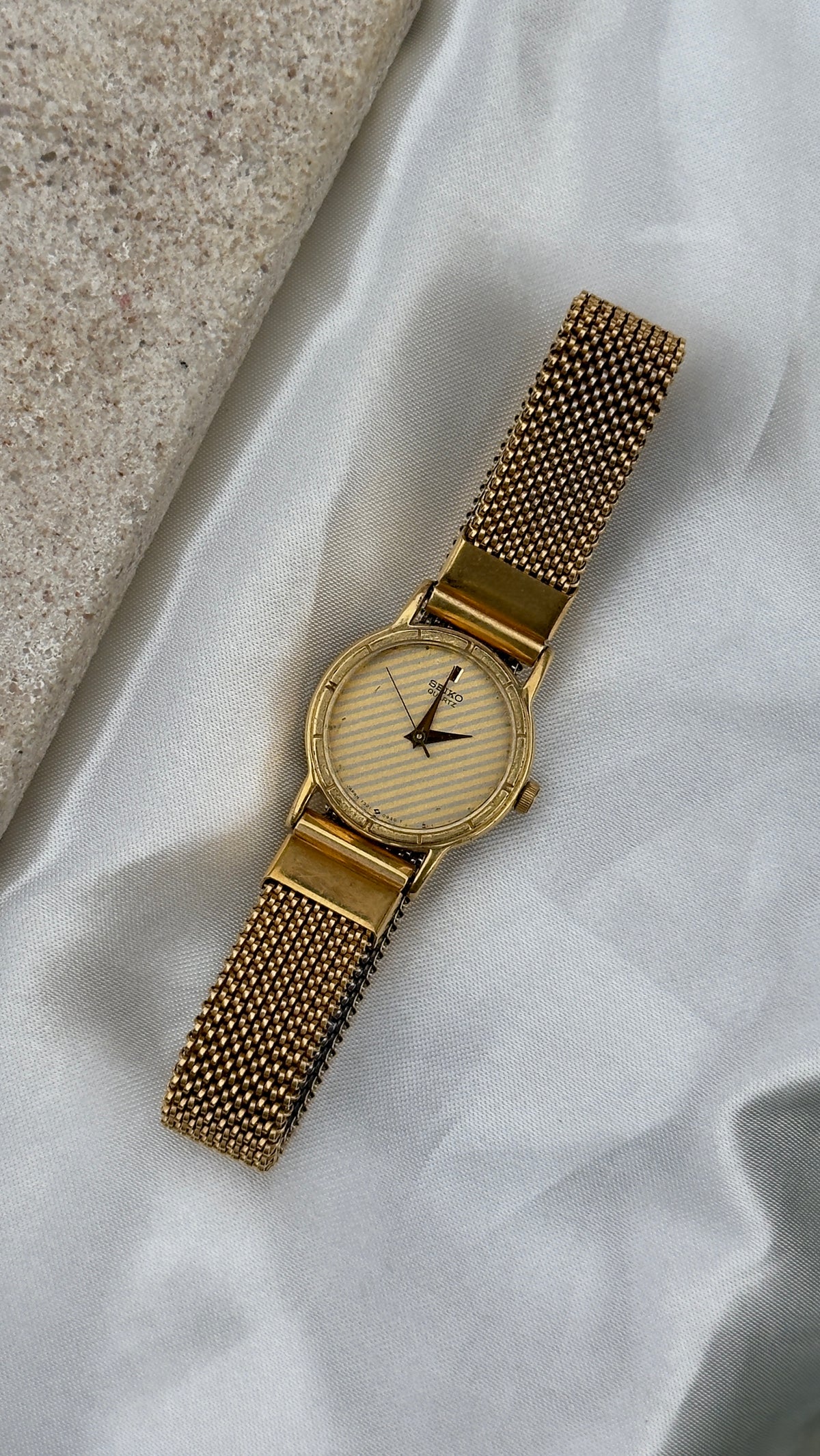 Seiko Vintage Watch 1985 - stretch band