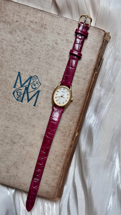 Seiko 1994 Oval Dial Vintage Watch - 18k Gold Plated - Original Buckle and Bracelet