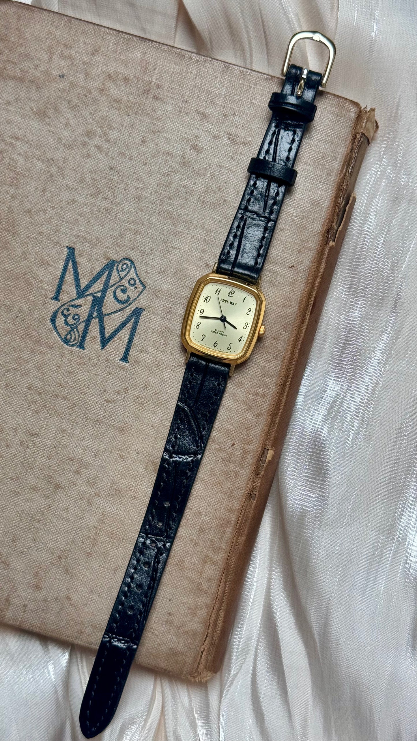 Vintage Citizen Watch 1990s