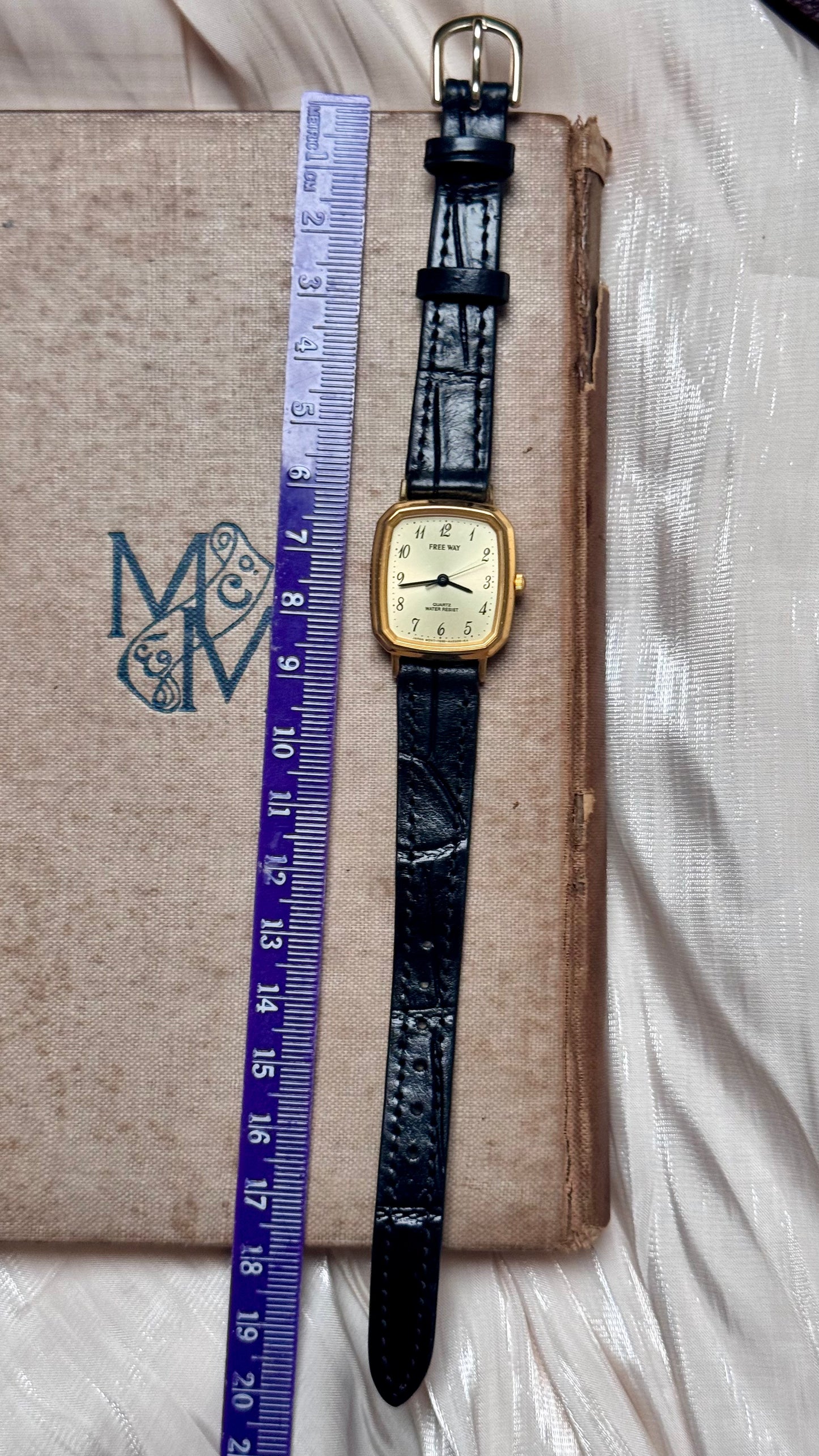 Vintage Citizen Watch 1990s