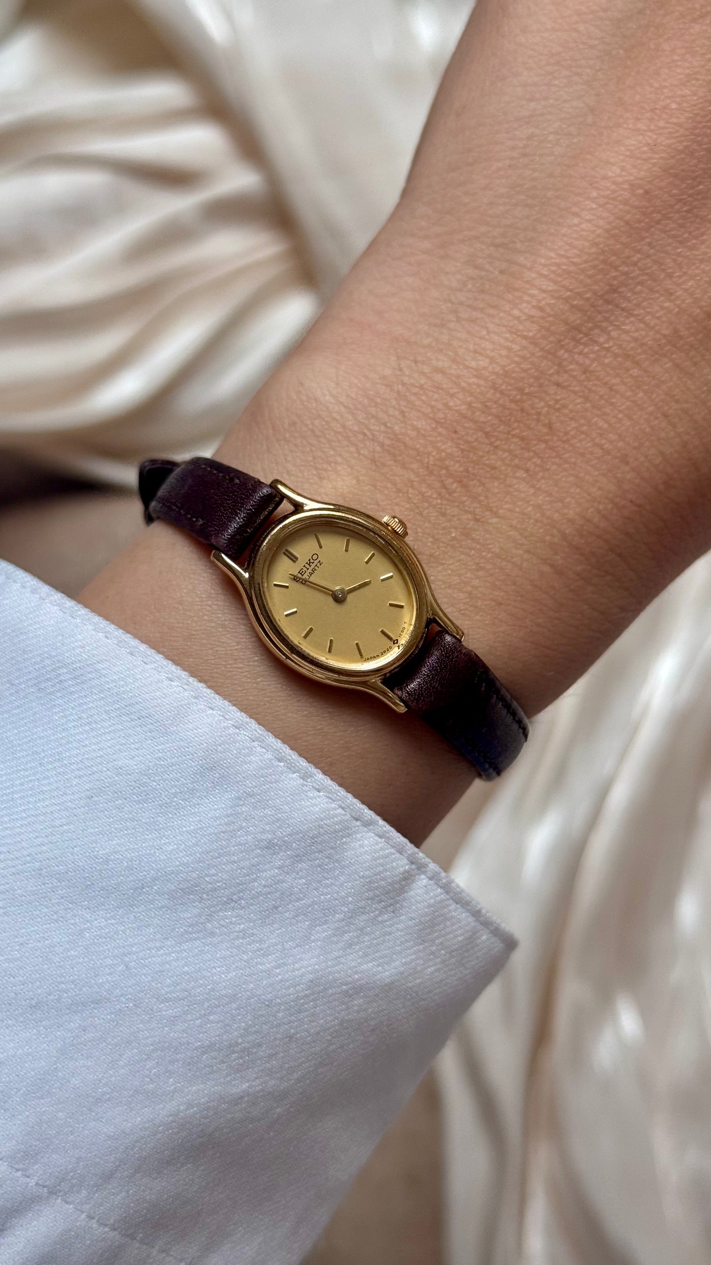 Seiko 1996 Oval Dial Vintage Watch - 18k Gold Plated