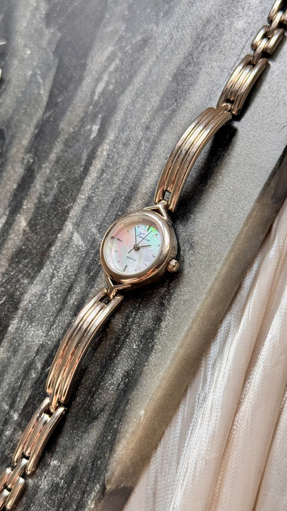 Vanesia Vintage Watch 1990s - Mother of Pearl Dial