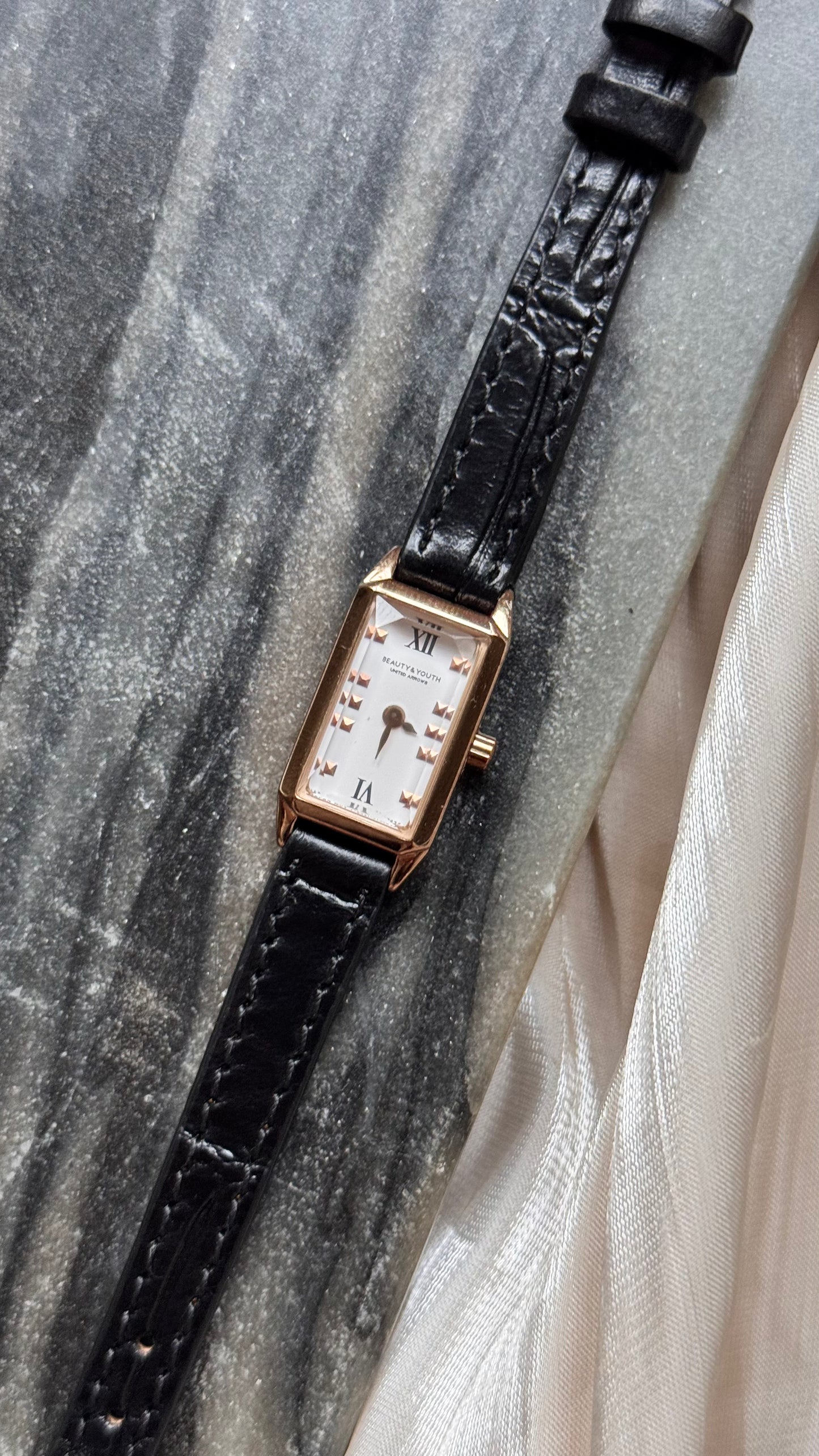 United Arrows vintage watch 1990s