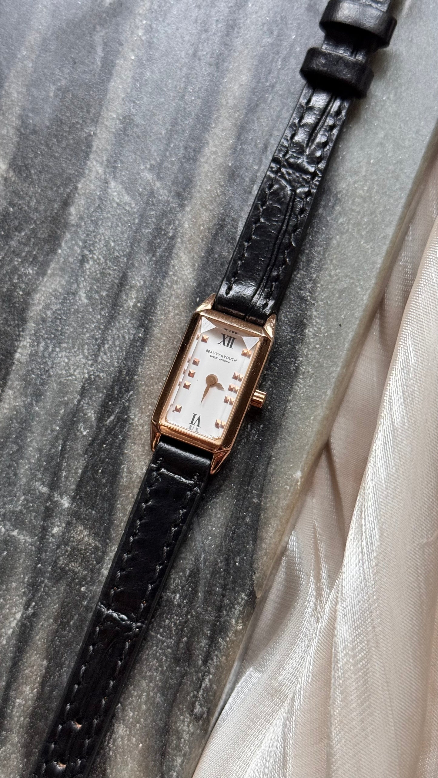 United Arrows vintage watch 1990s