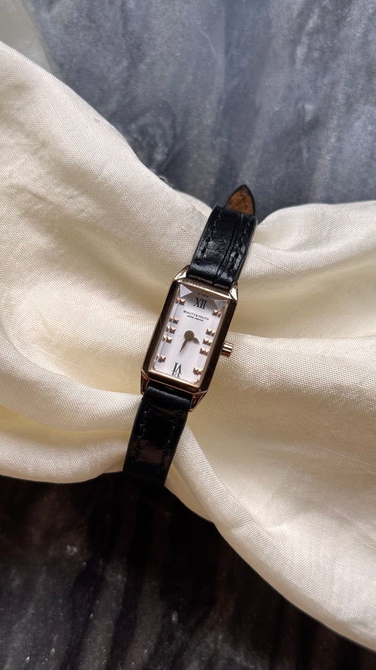 United Arrows vintage watch 1990s