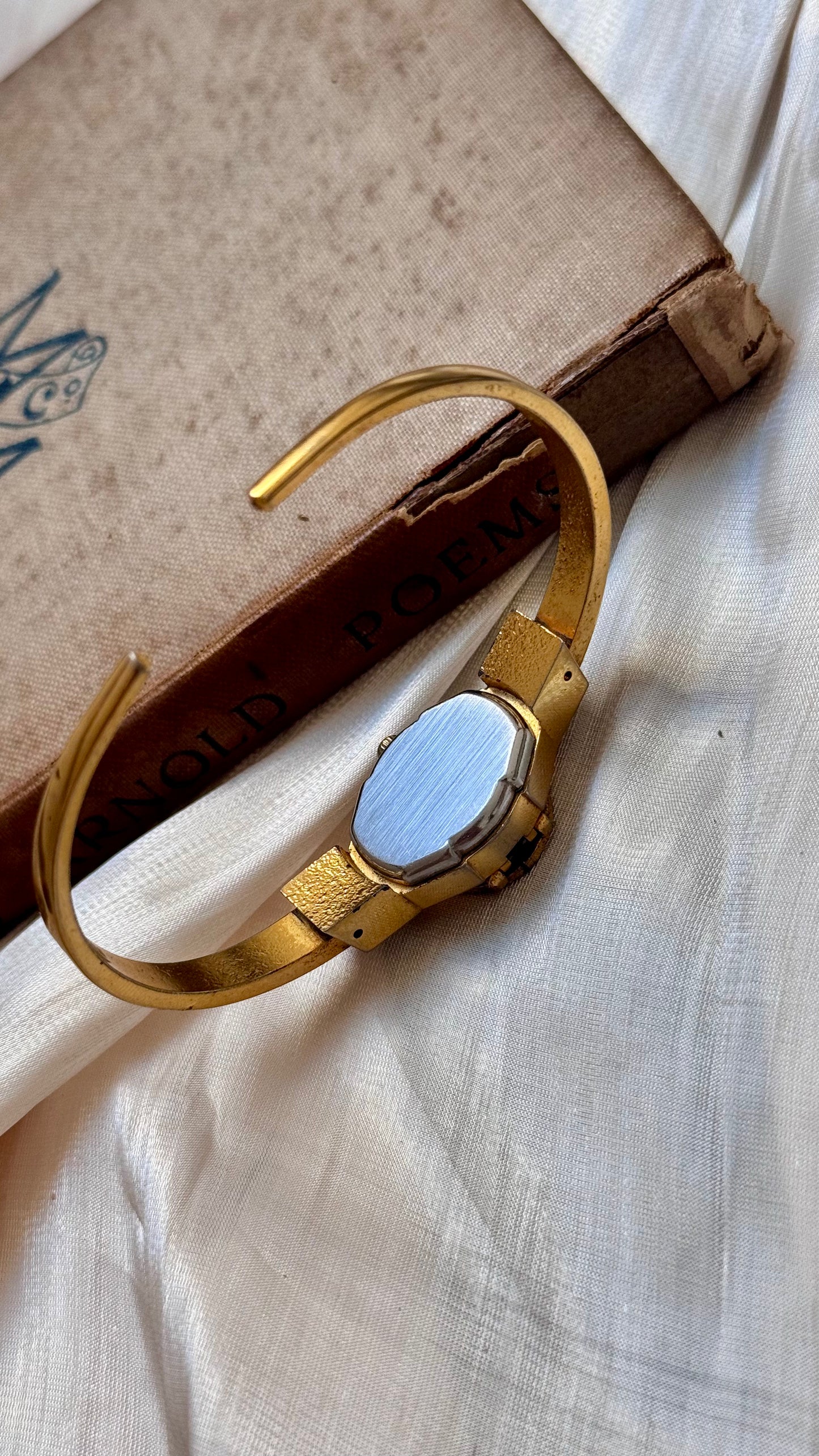 Lucerne Peekaboo vintage watch
