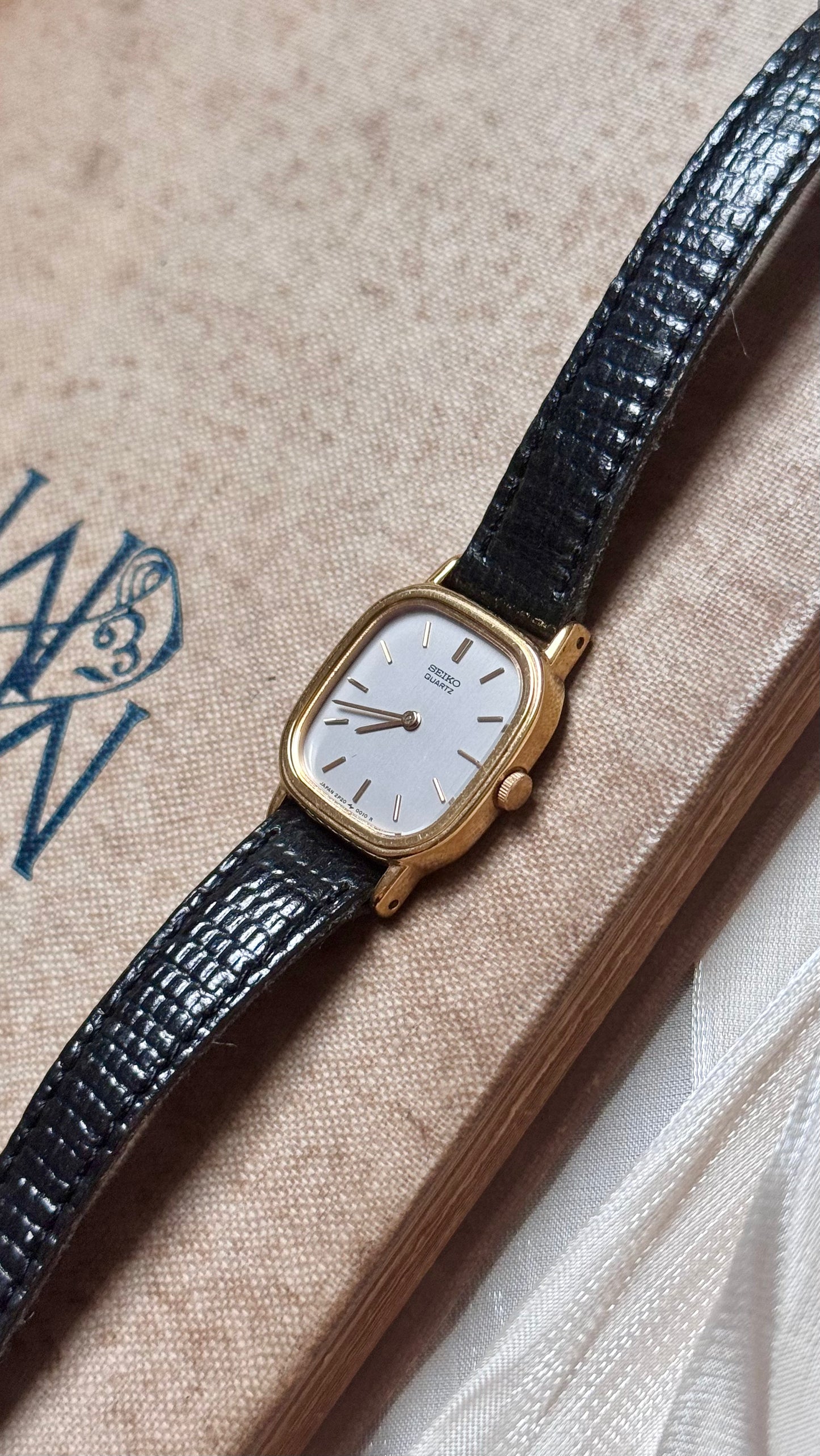 Seiko Vintage Watch 1986 - Gold Plated, Grey Dial