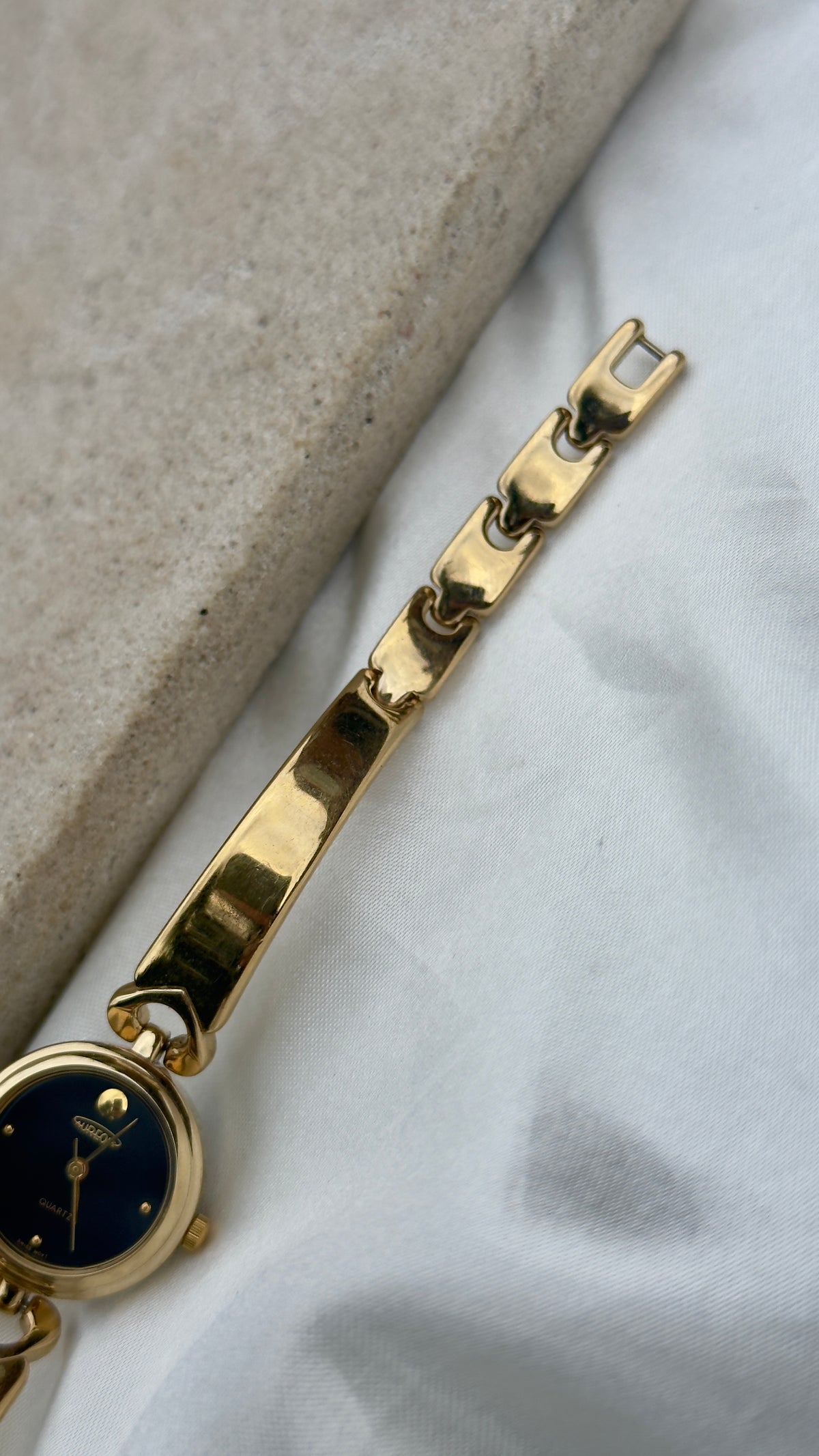 Aureole Vintage Watch - Gold Plated, Black Dial