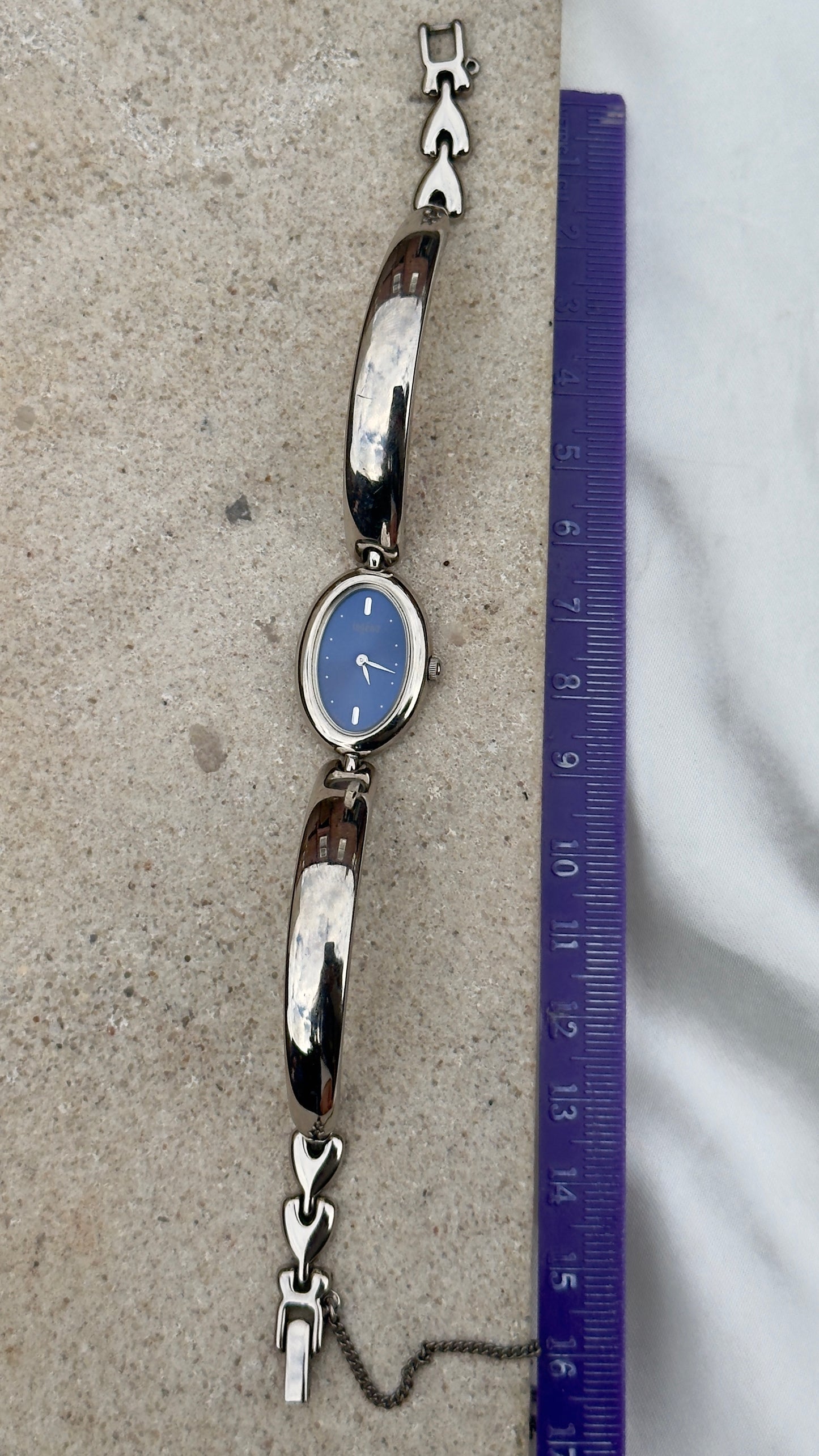 Seiko Alba Vintage Watch 1995 - Oval face, blue dial