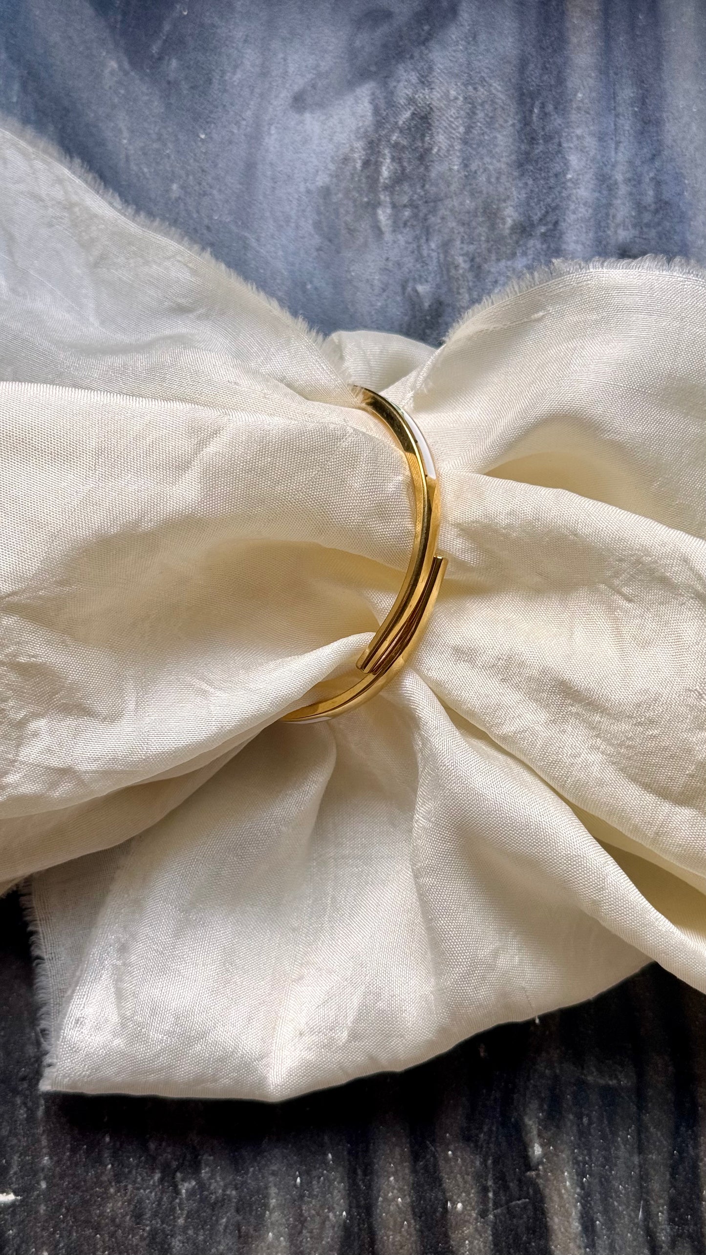 Clovat Peekaboo vintage watch