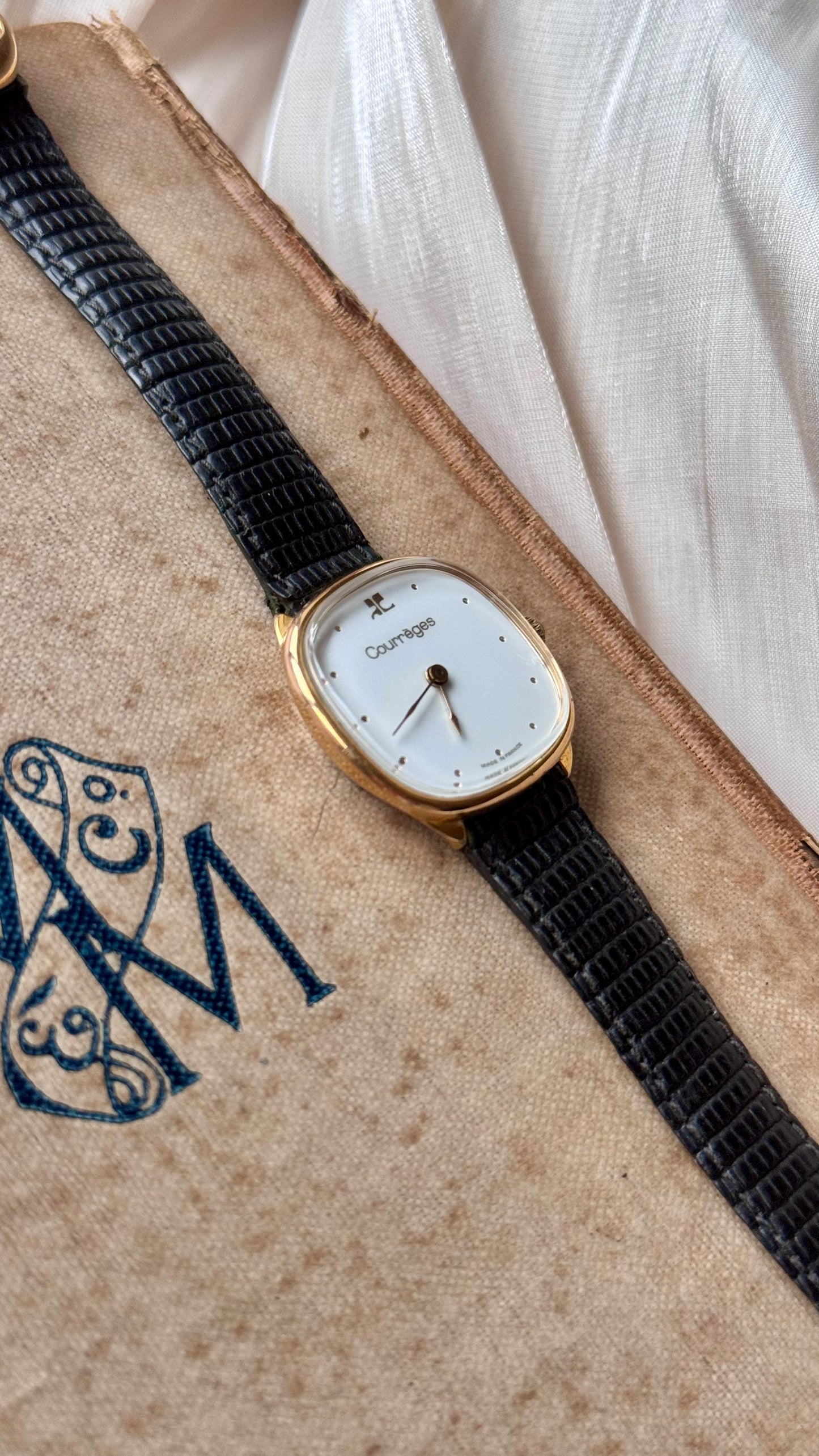 Courrèges Vintage Watch 1980s - Manual wind