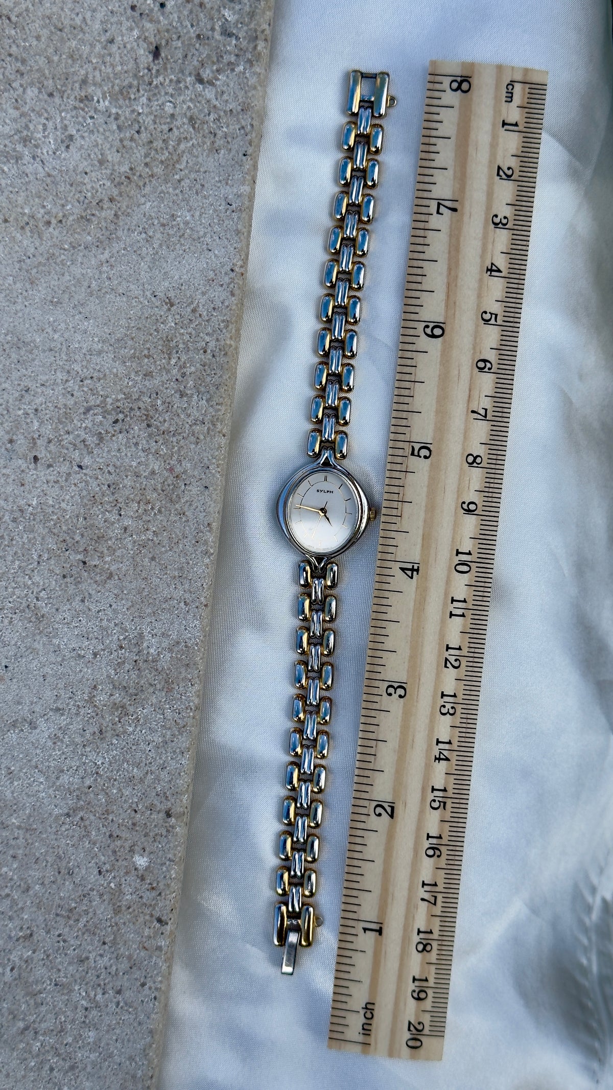 1997 Vintage Citizen Sylph Watch - Oval Face