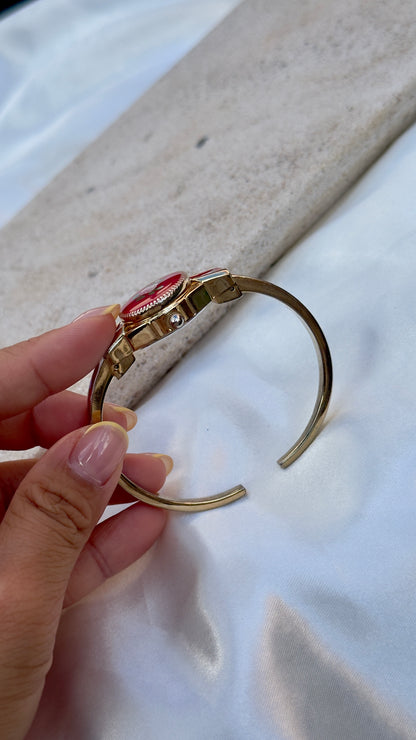 s Ara Peekaboo vintage watch