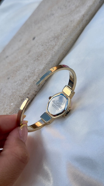 s Ara Peekaboo vintage watch