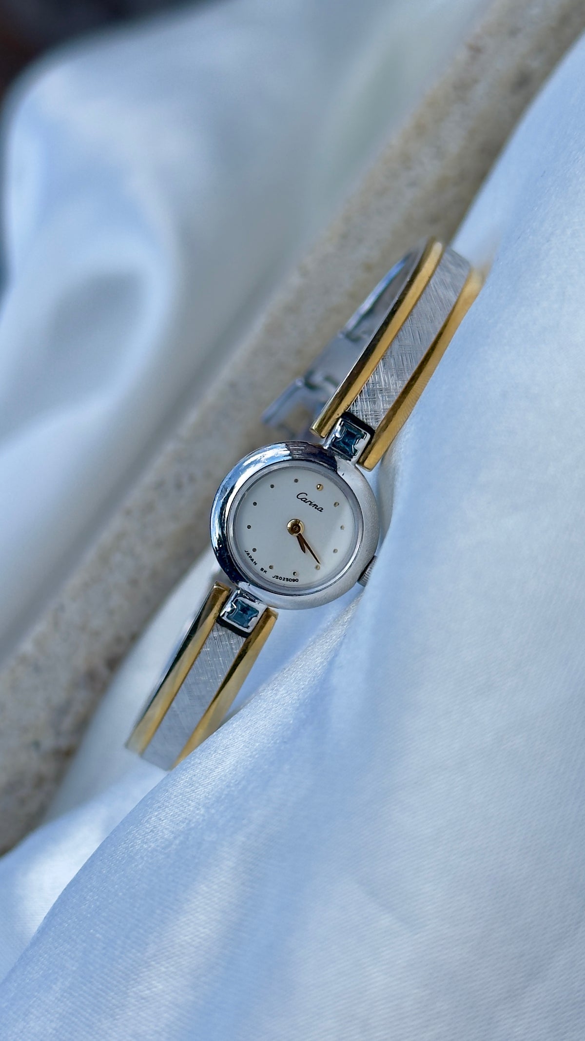 Carina by ORIENT vintage watch - open bangle style