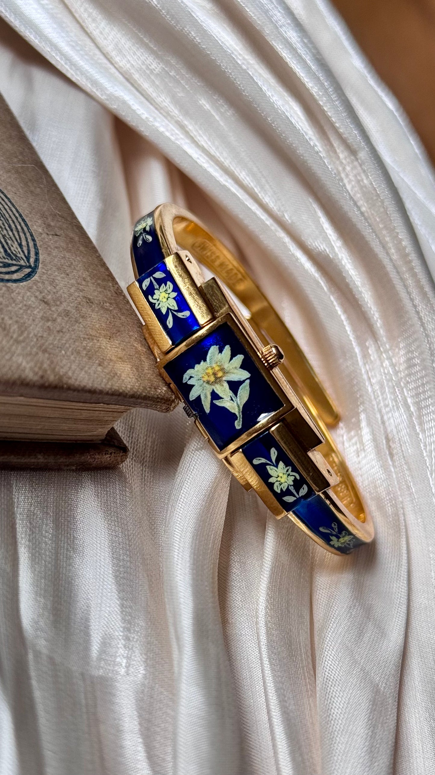 Peekaboo vintage watch collection