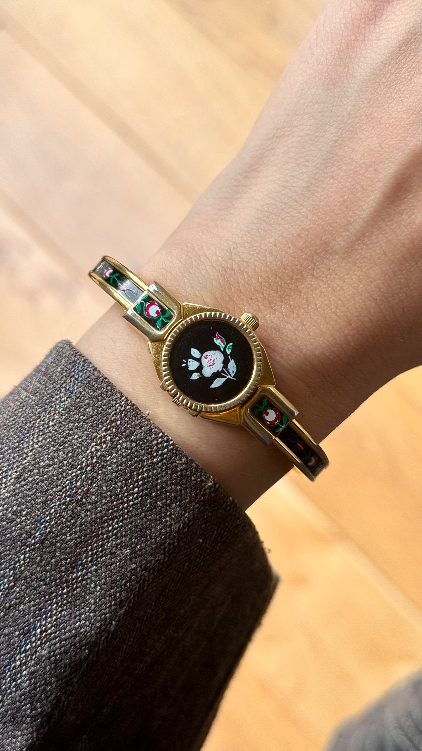 Peekaboo vintage watch collection