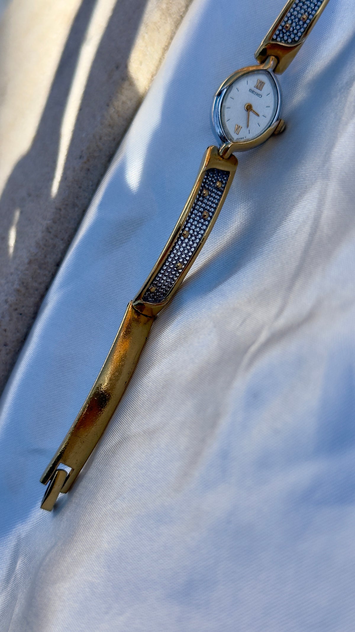 1997 Seiko vintage watch - open bangle
