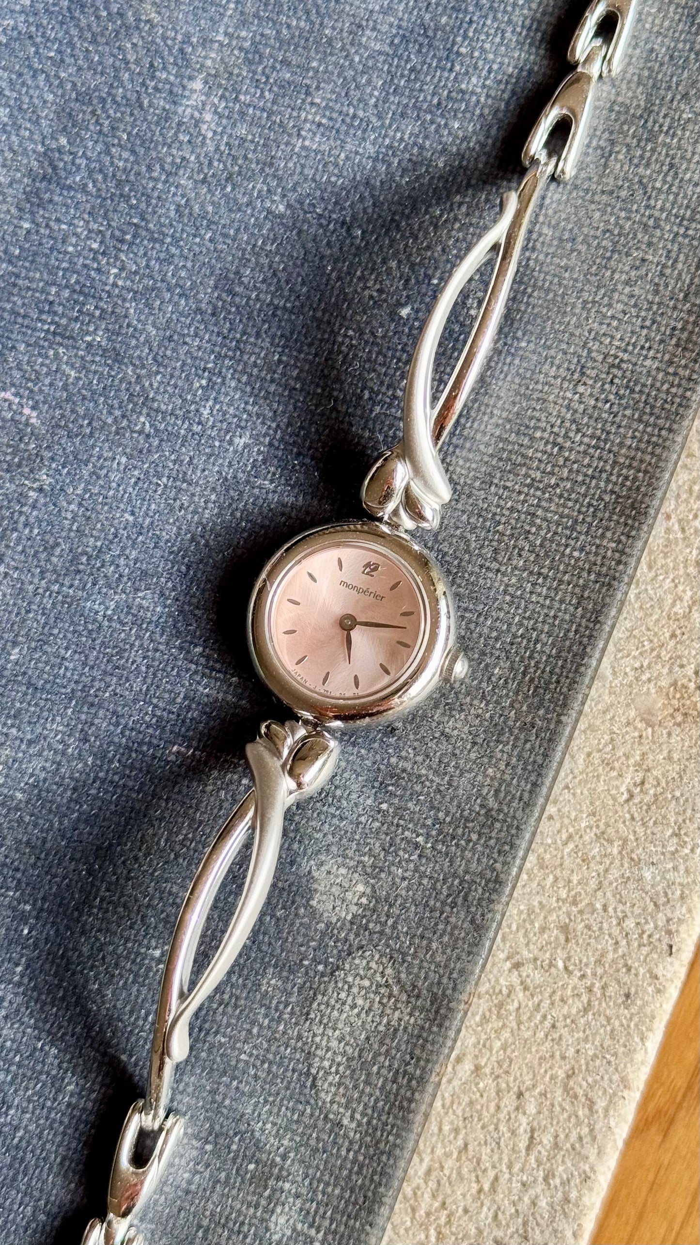 Monpérier - Ricoh Vintage Watch 1990s