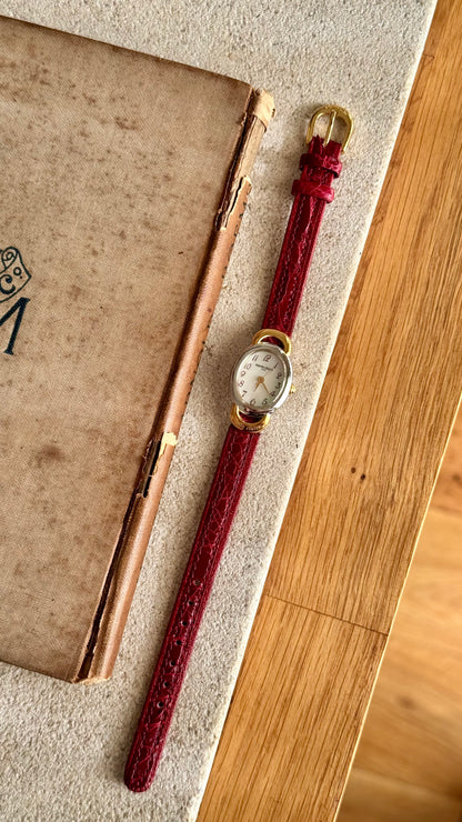 Marie Claire Vintage Watch 1990s - Near mint, Mother of Pearl Dial