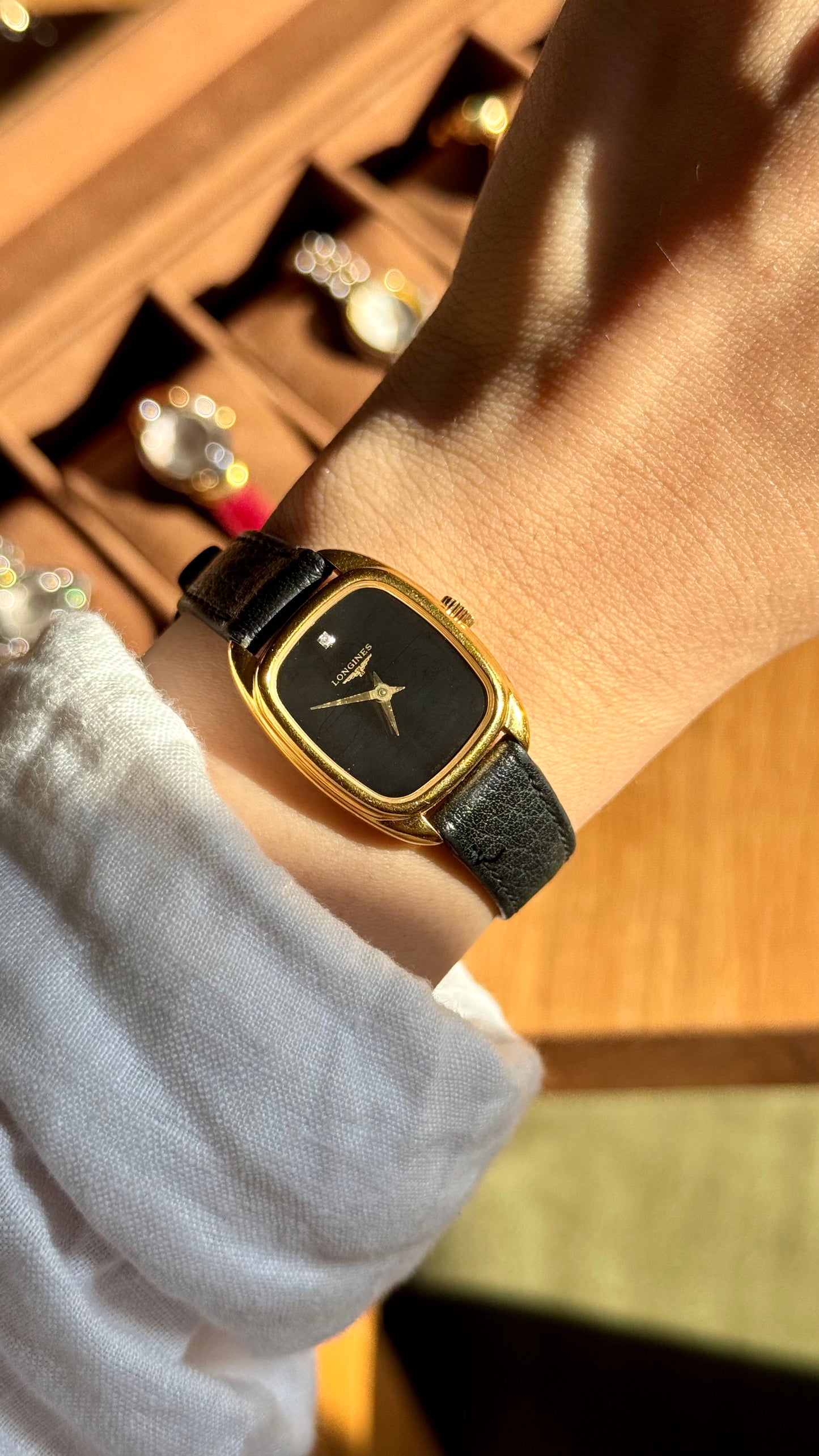 Longines Ladies Watch - Manual Wind - Near mint with original leather and buckle
