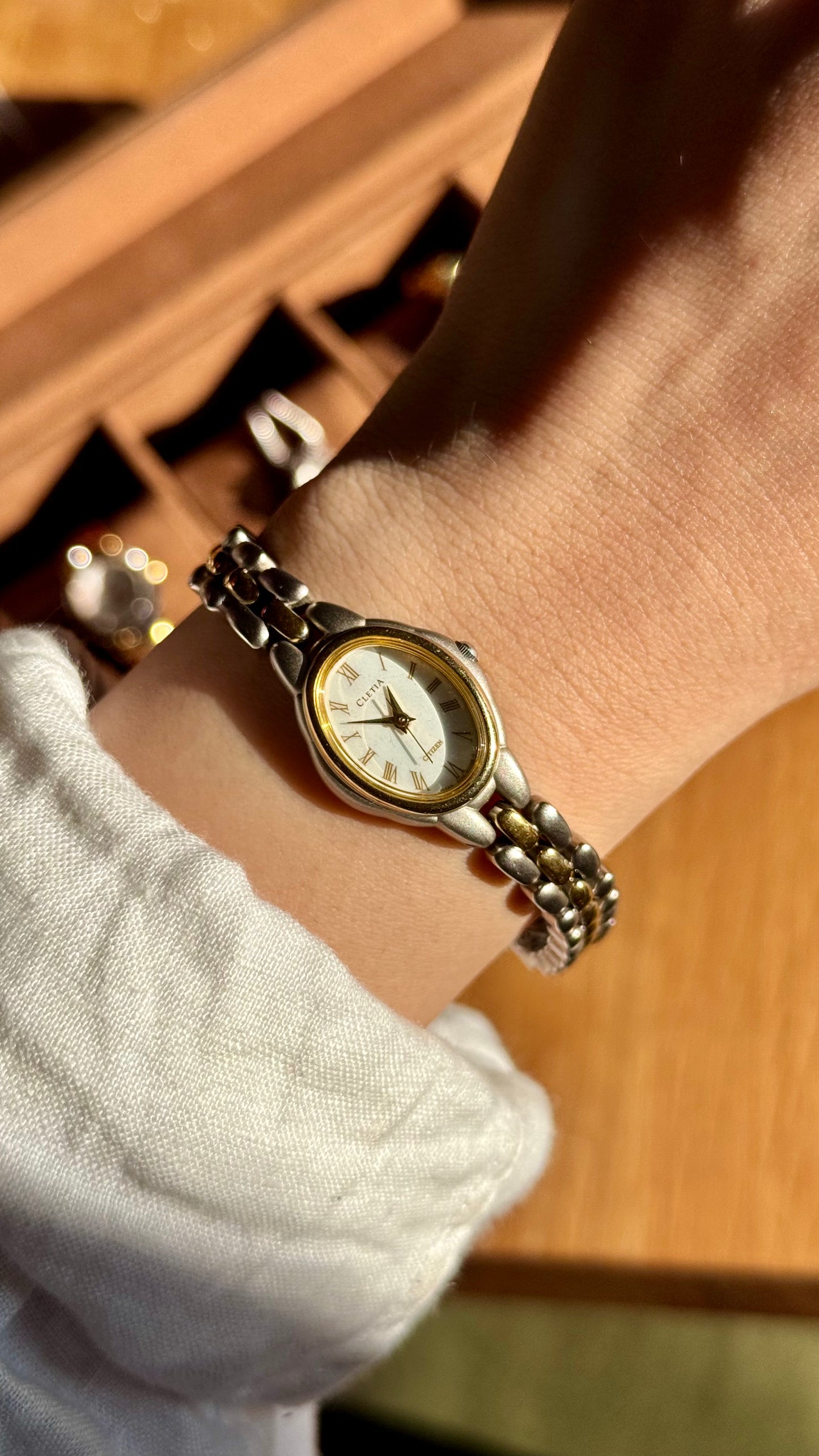 Citizen Cletia 1990s Vintage watch - Oval dial, near mint