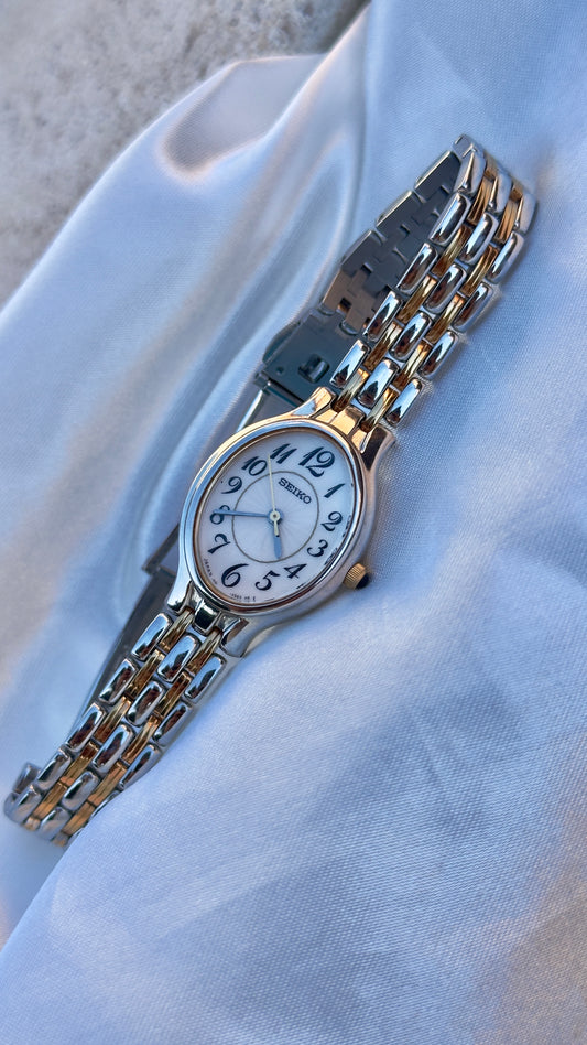 Classic Seiko Oval Vintage Watch 1997