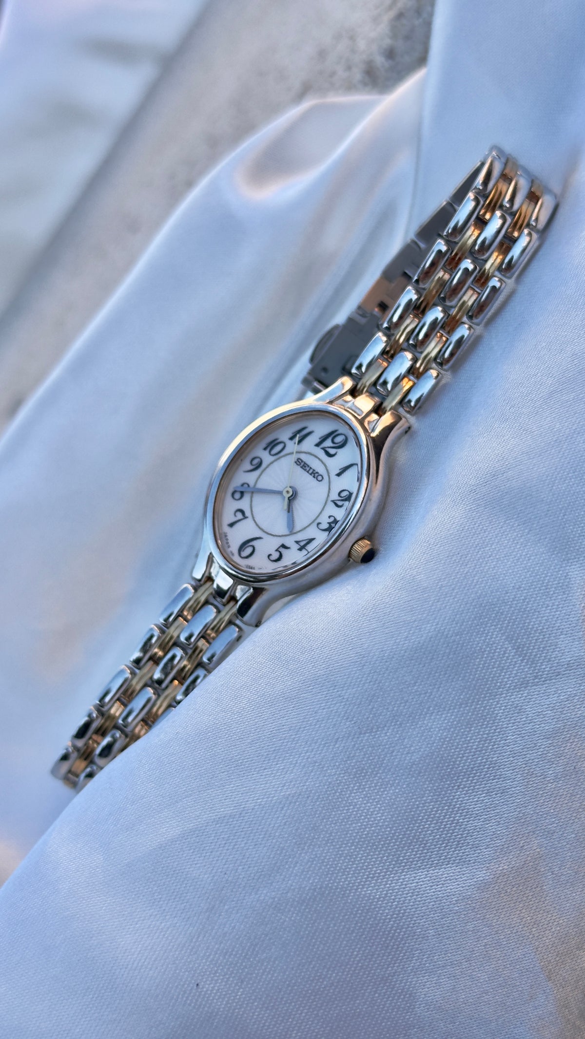 Classic Seiko Oval Vintage Watch 1997