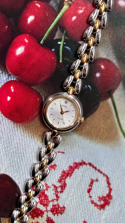 Vintage Seiko Tissé watch 1990 - Near Mint Condition