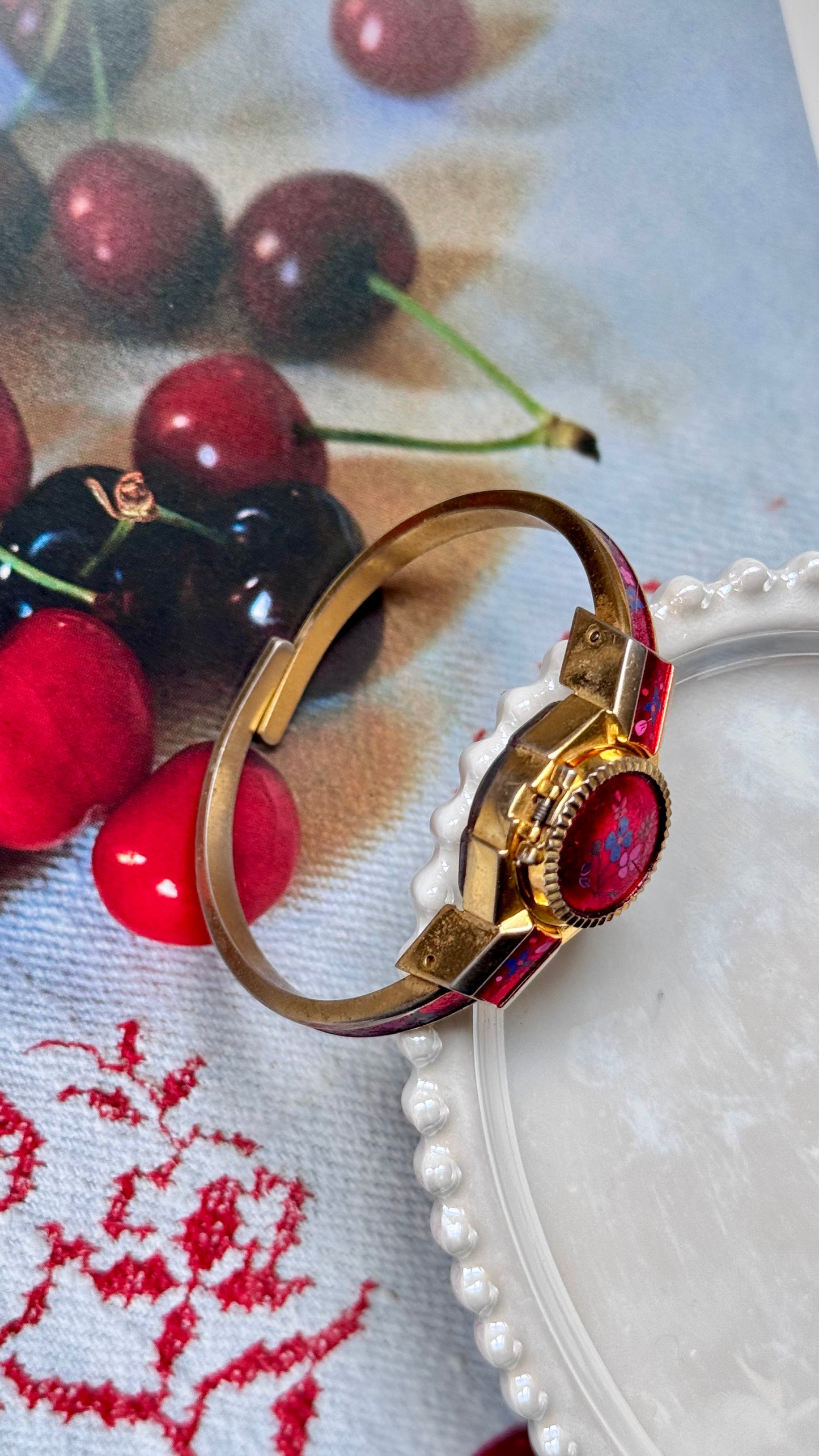 Vintage Kiddy Peekaboo Watch - Manual Wind