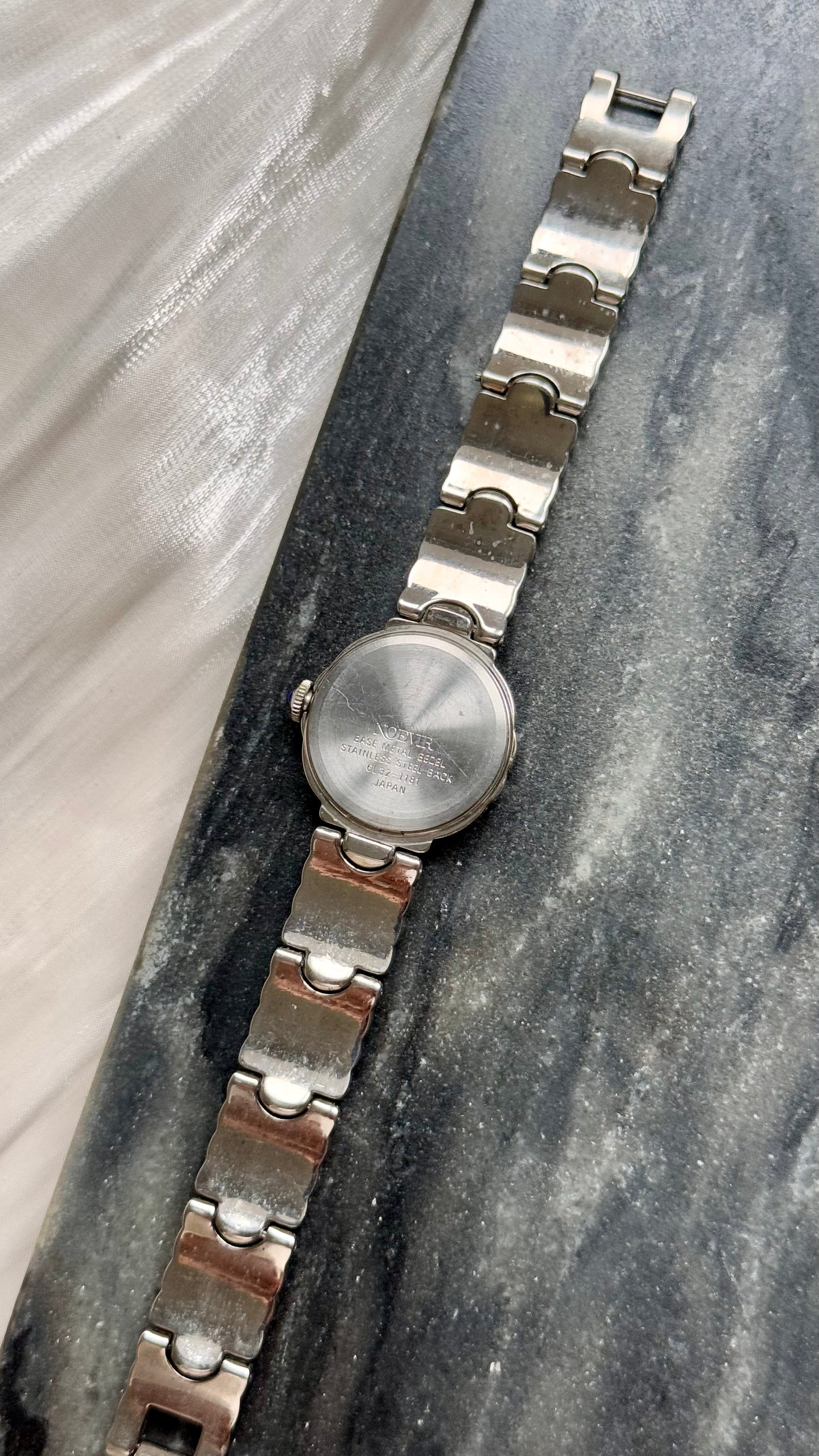 Noevir vintage watch