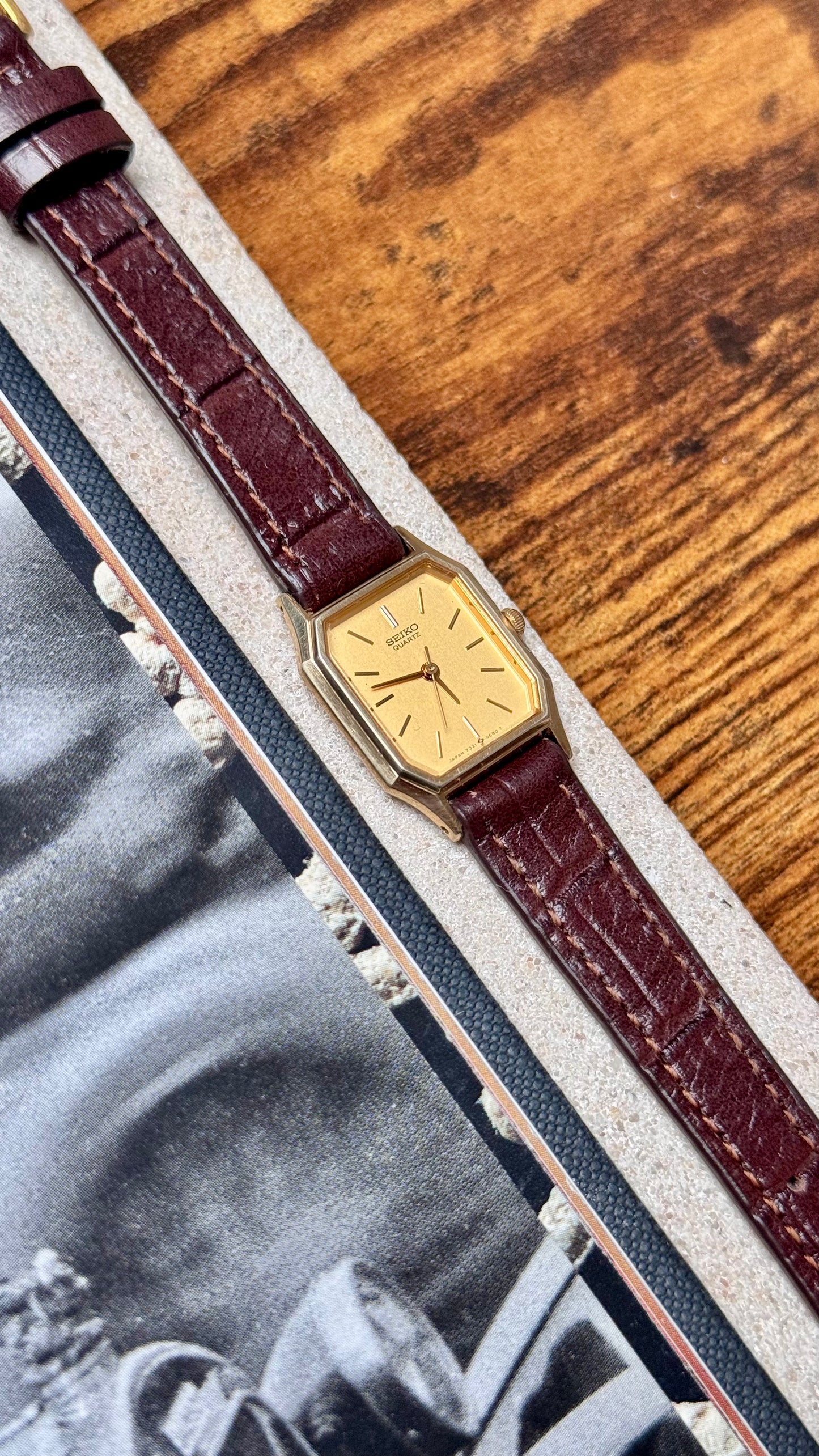Classic Seiko Vintage Watch 1985 - Gold plated, original buckle