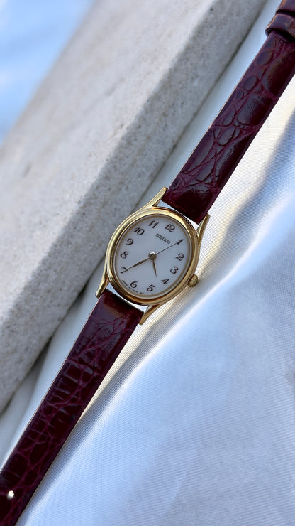 Seiko 1993 Oval Dial Vintage Watch - 18k Gold Plated - Original Buckle and Bracelet