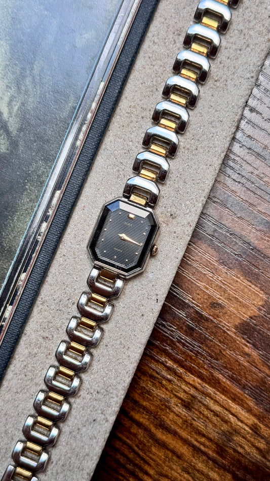 1991 Seiko Alba Vintage Watch - Black Textured Dial